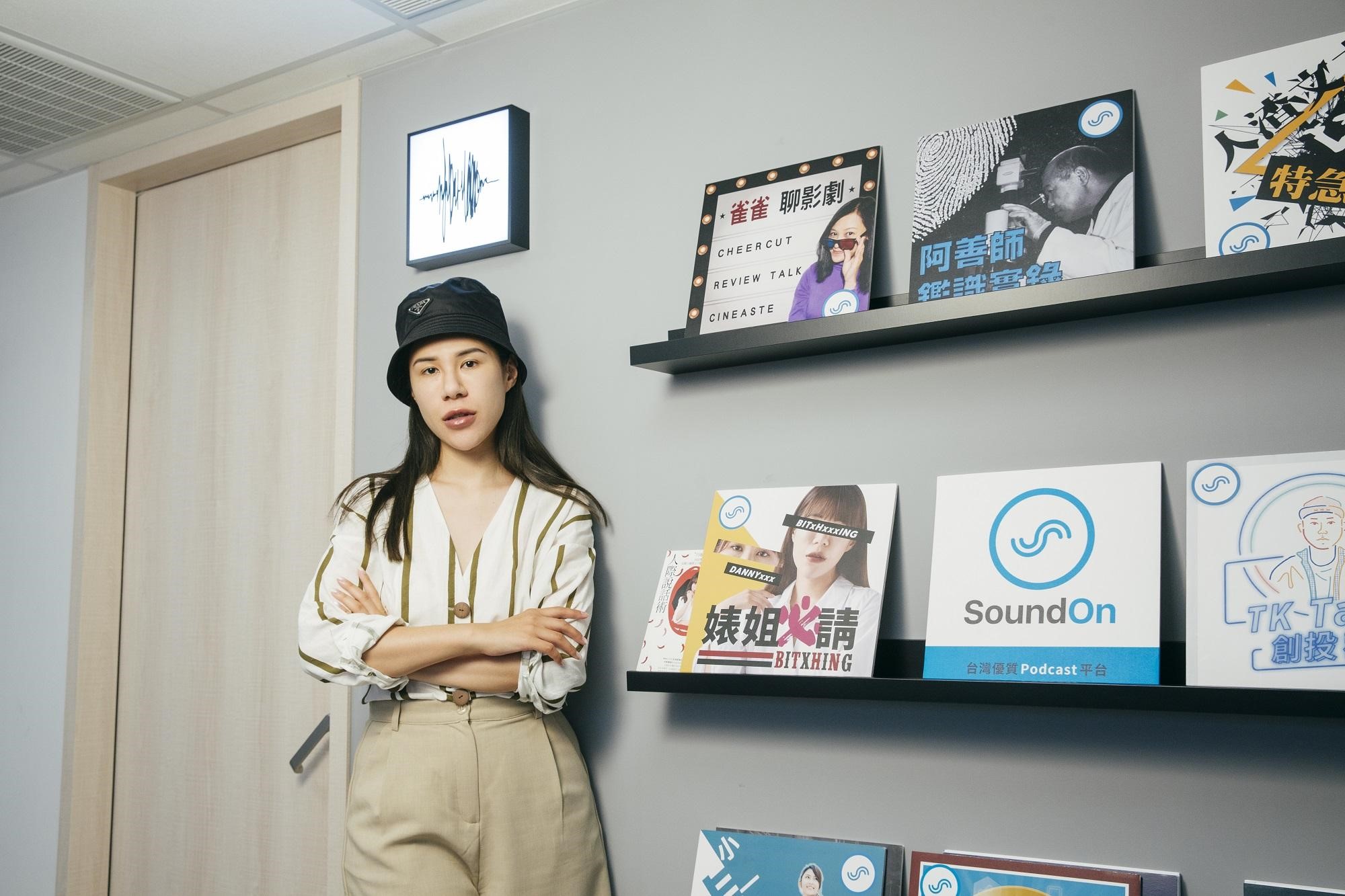 人氣網紅丹妮婊姐去年9月開了Podcast節目《婊姐必請》，靠直白、嗆辣的風格累積聽眾。