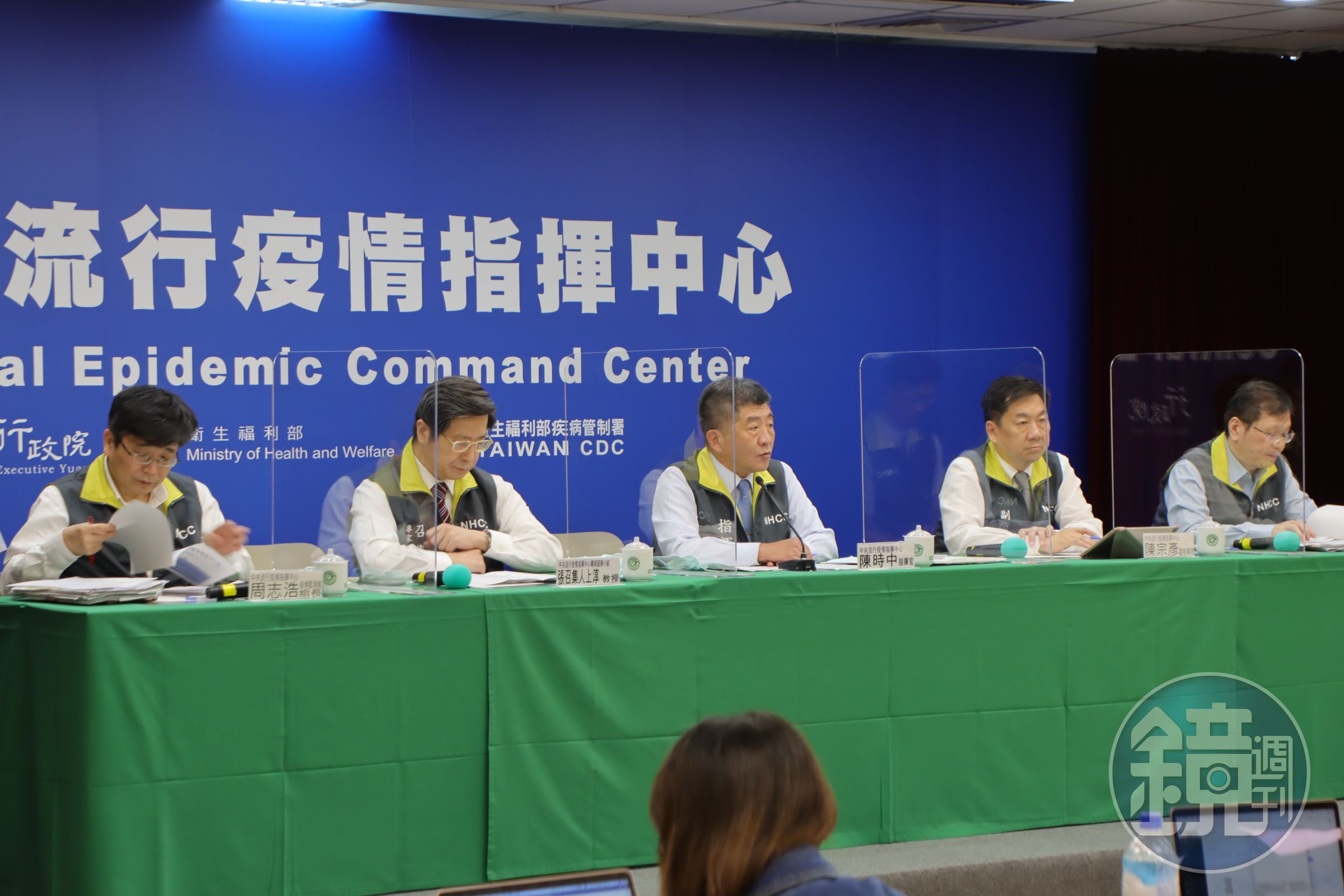 陳時中宣布，明天起50至64歲無高風成人暫緩施打公費流感疫苗。（指揮中心提供）