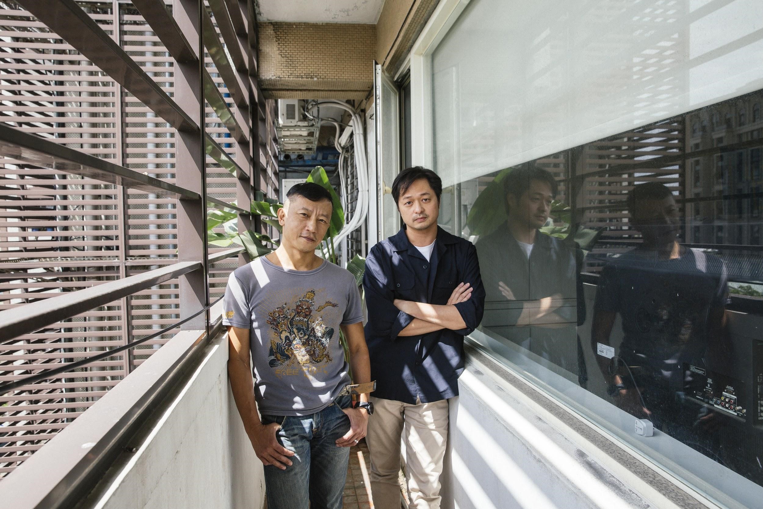 楊雅喆（左）首度擔任電影監製，從發想、編劇到拍片過程中提供鄭有傑（右）各種建議。