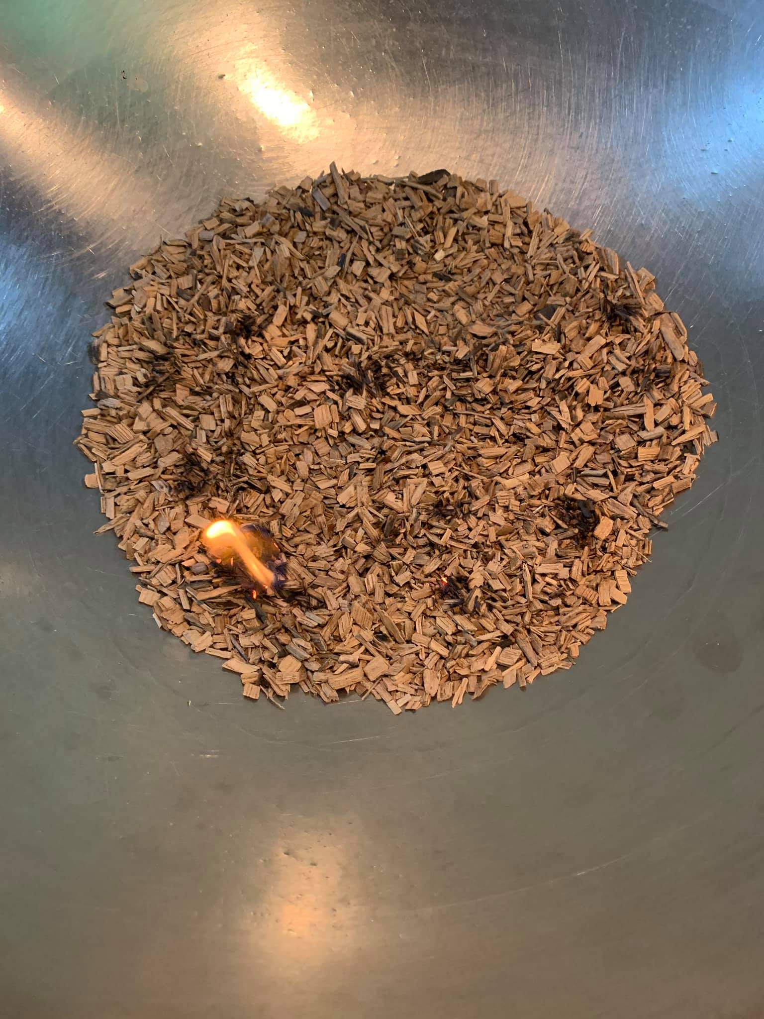 木屑點火。