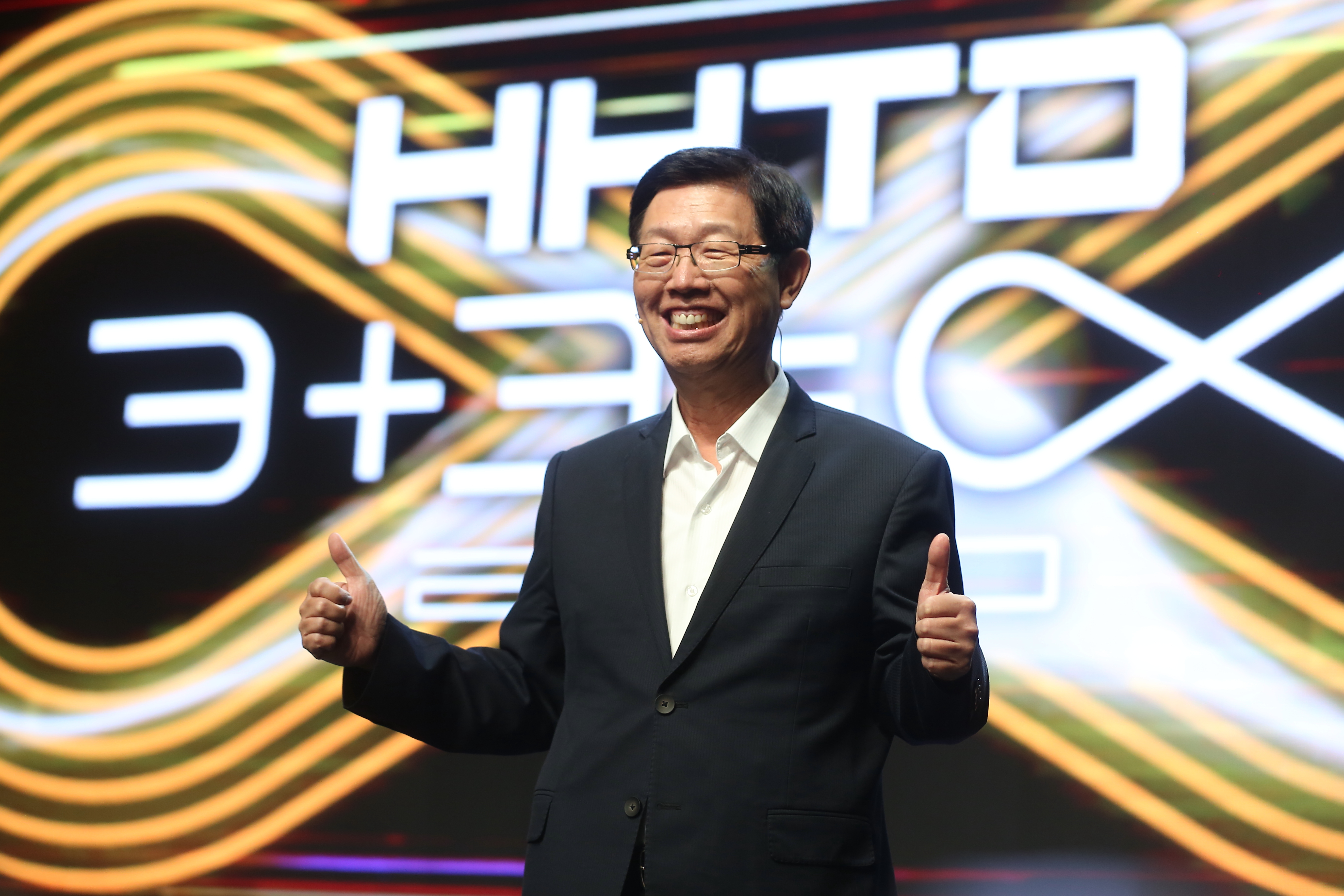 鴻海董事長劉揚偉喊話，鴻海要在7年內拿下電動車市場10％市占。