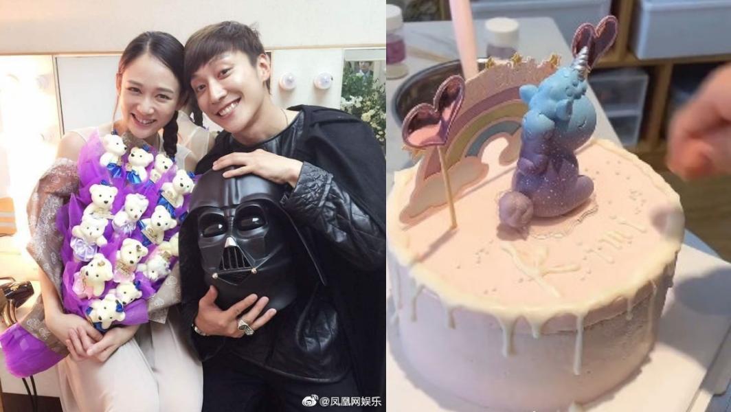 陳喬恩(左一)懷念亡友喬任梁(左二),喬任梁的媽媽為兒子親手製作蛋糕。(網路圖片)