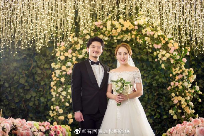 遭爆偷吃的日籍人夫將老婆封鎖避不見面,讓妻子氣得將抓姦影片po網。(翻攝自微博@春困夏乏秋盹冬眠)