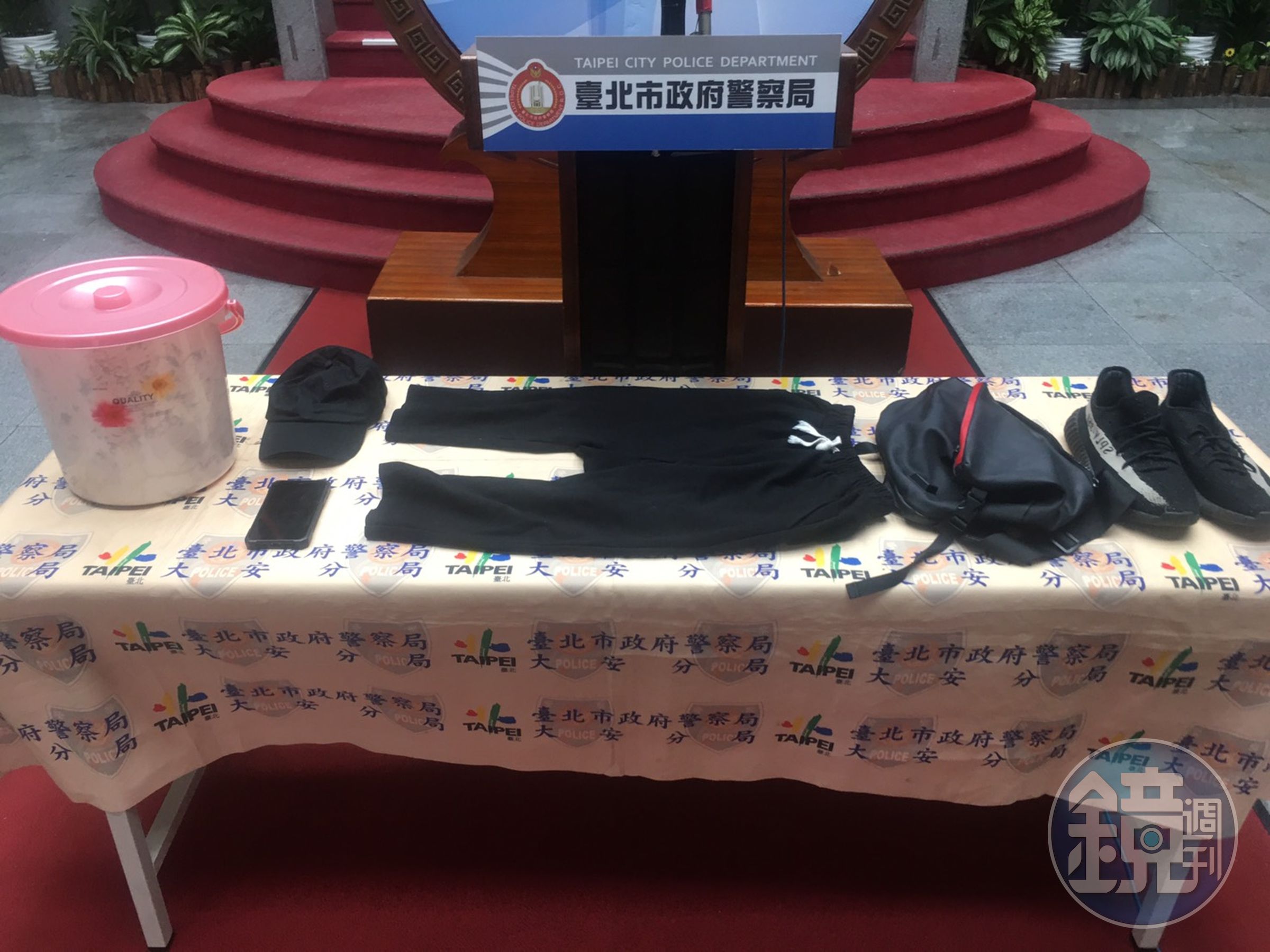 潑糞保護傘餐廳犯嫌遭到聲押，檢警另追幕後藏鏡人。（台北市政府警察局提供）