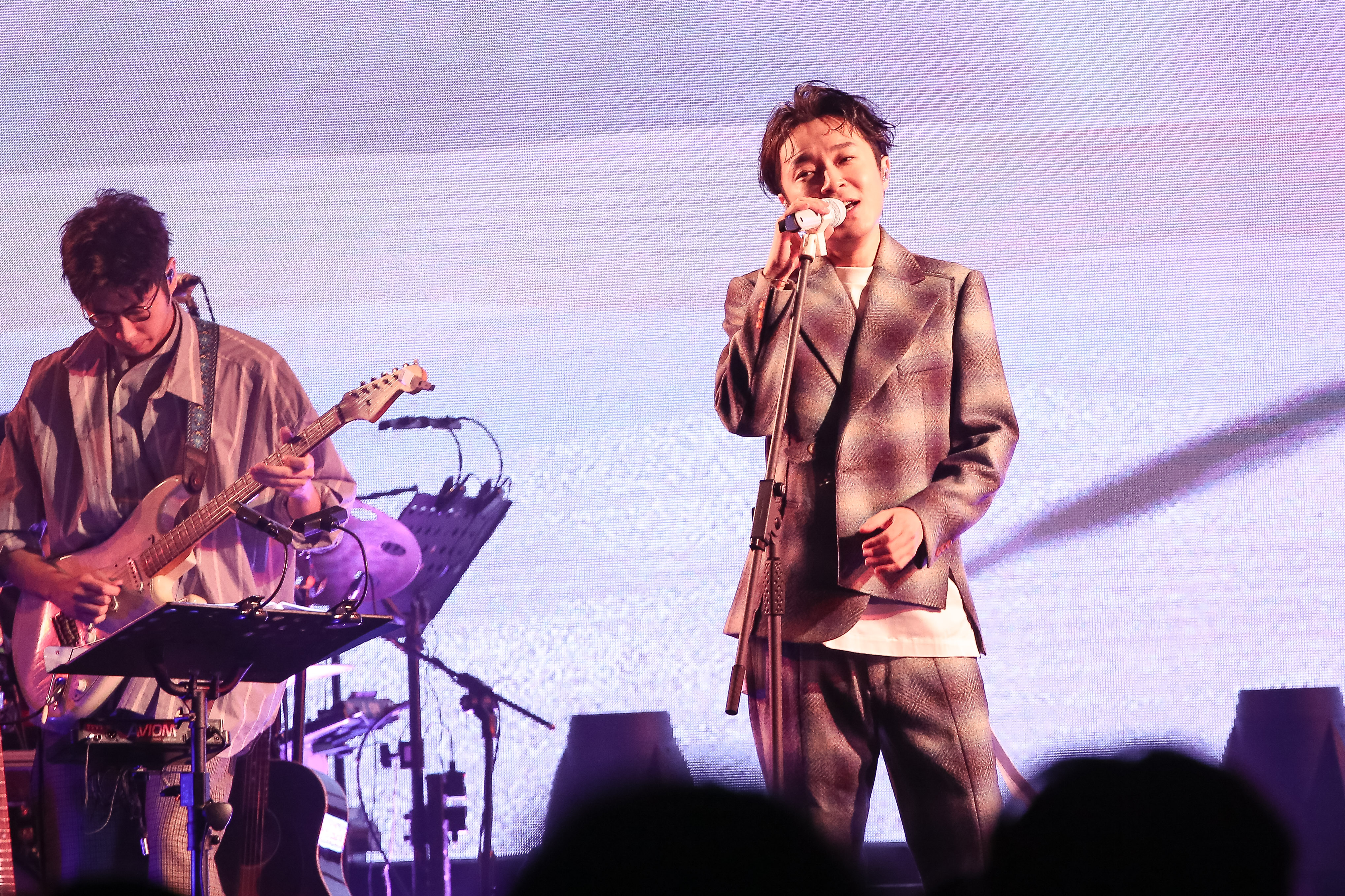 青峰今天在Legecy舉行第2場「16葉演唱會」。