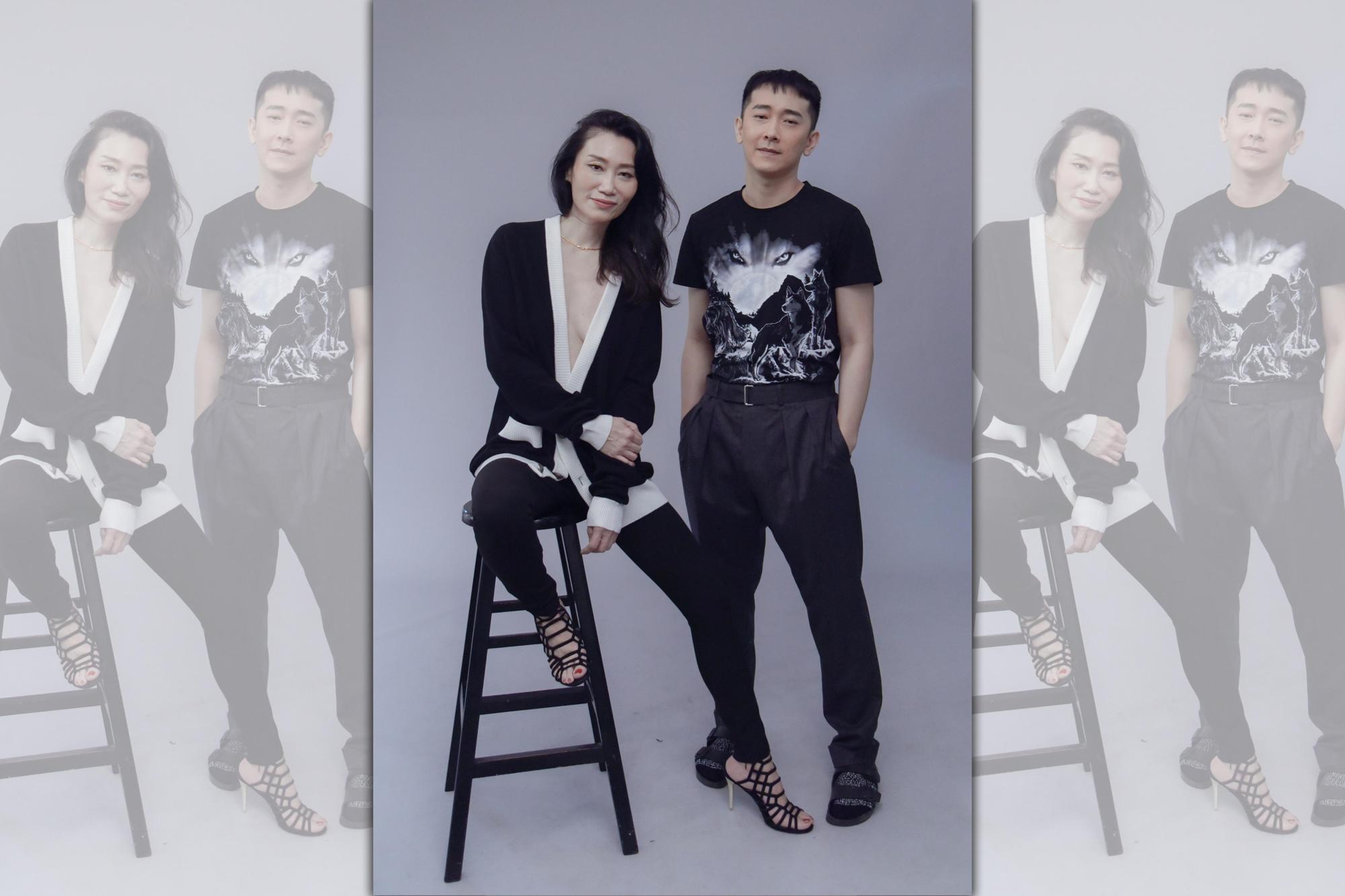 Dennis Fei舉辦「無常」時尚攝影展，邀來資深媒體人楊起鳳（左）與視帝施名帥（右）擔任模特兒。（Dennis Fei提供）