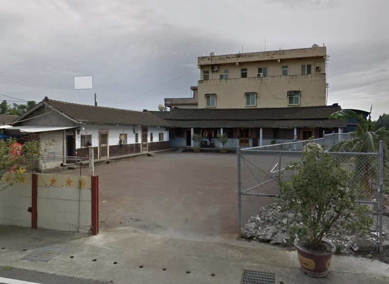 72歲的陳姓屋主以700萬價格售出3樓透天厝,還娶了小47歲的嫩妹做老婆。(翻攝自Google地圖)