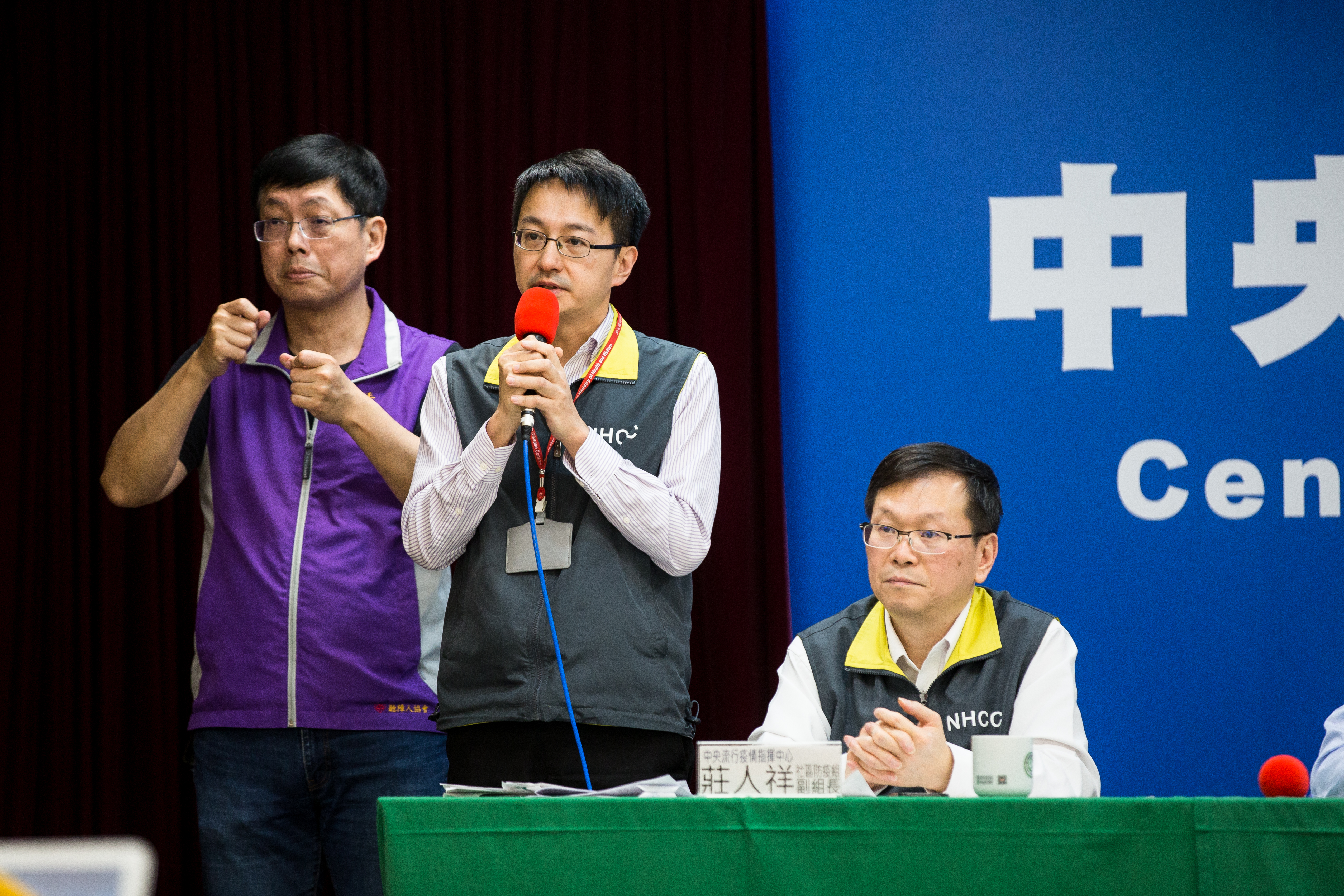 今日一口氣新增5例境外移入個案，中央流行疫情指揮中心召開記者會說明。（本刊資料照）