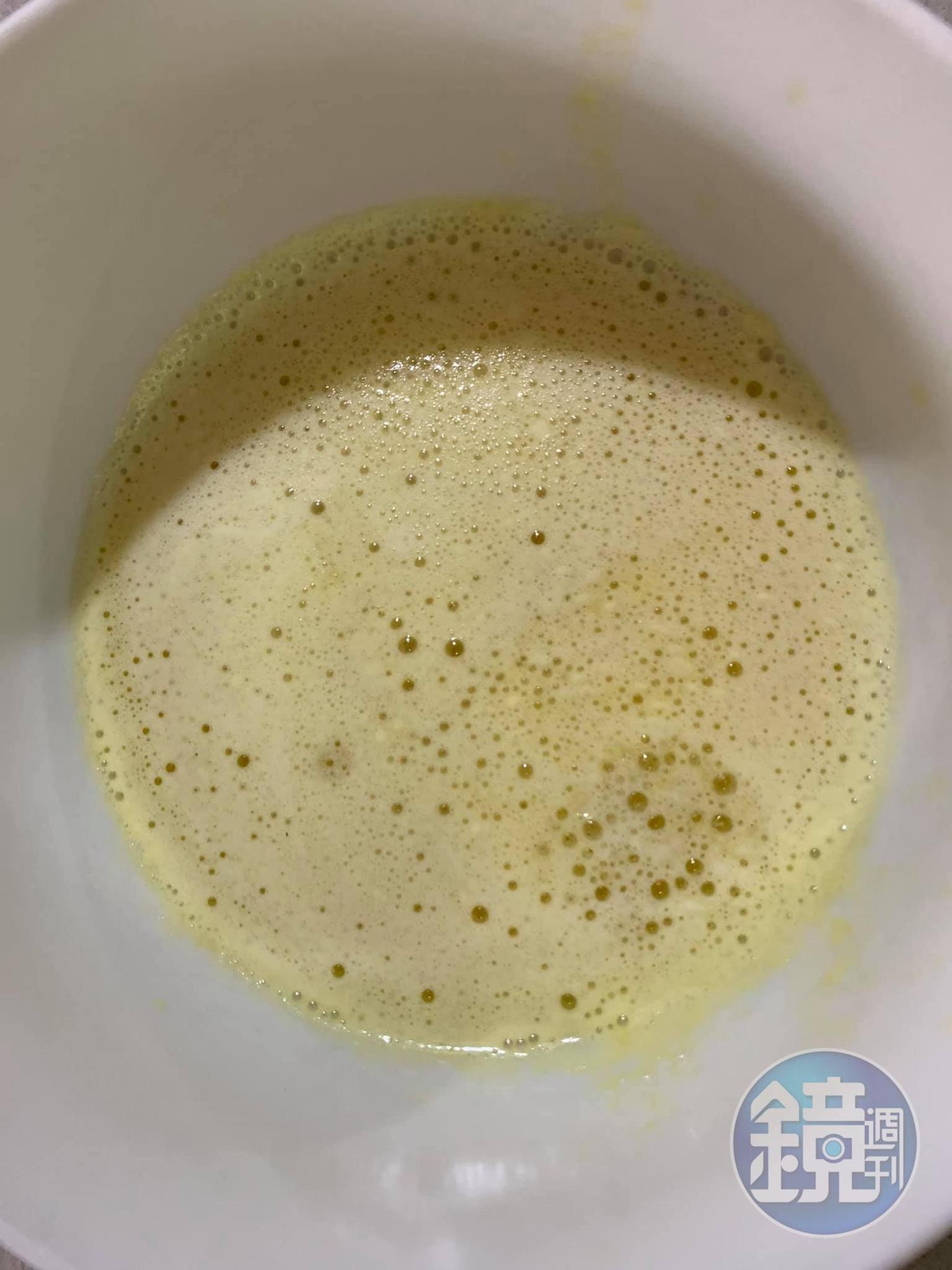 新鮮鳳梨汁是我調製五味醬的祕密武器。