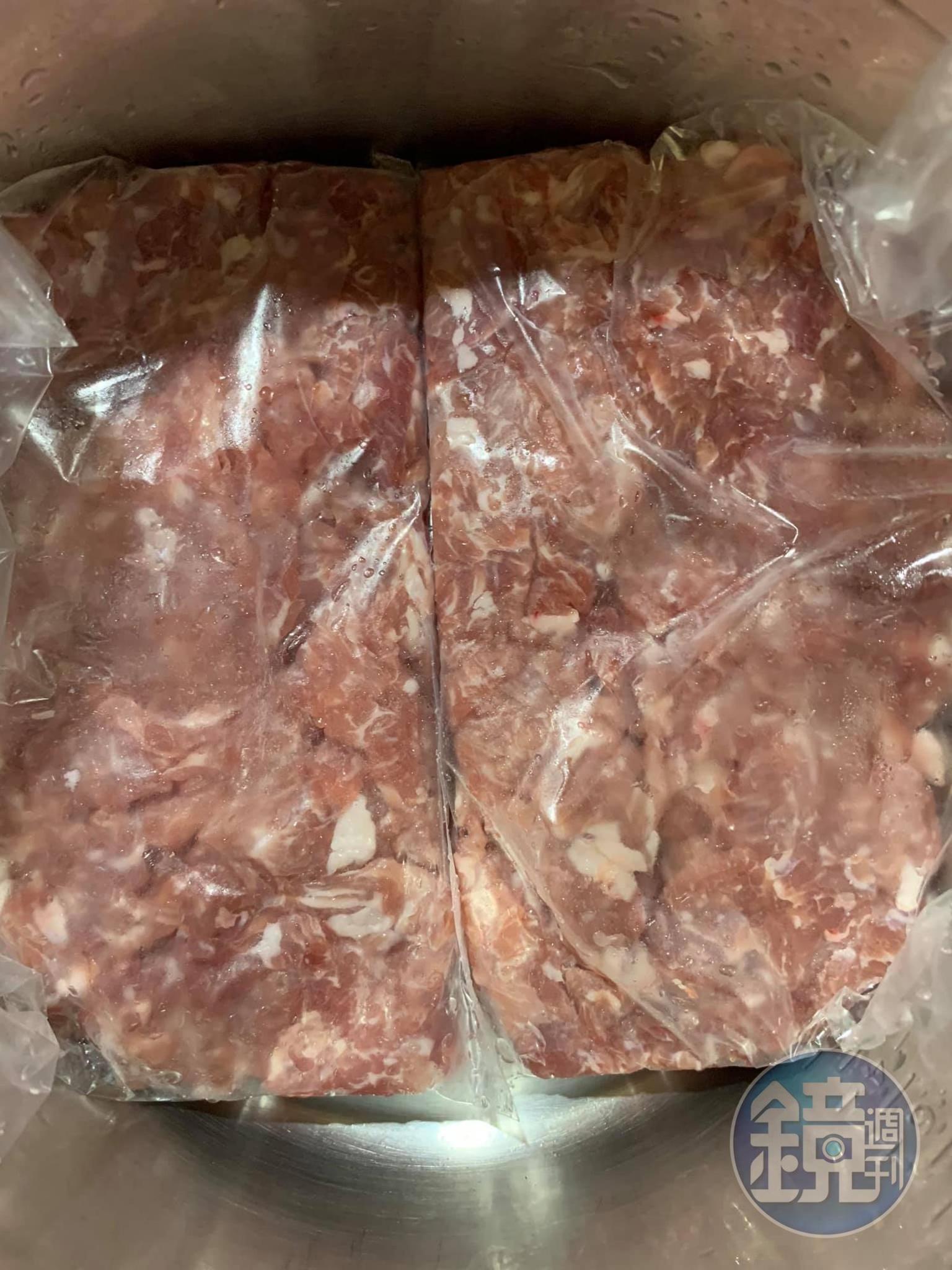 準備2包豬肉絲。