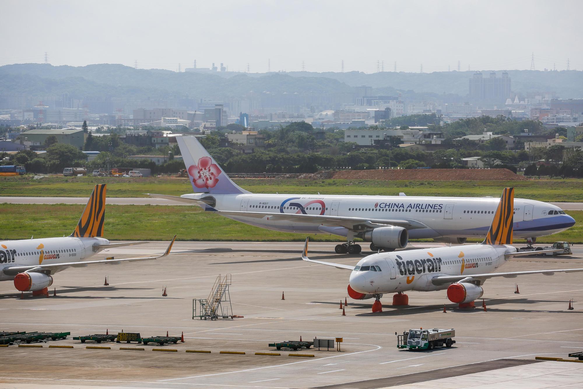 國民黨呼籲政府應考慮規劃「兩岸旅遊泡泡」,讓台商等旅中台人返台過年。桃園機場示意圖。(本刊資料照)