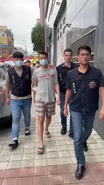 警方將李嫌等3人逮捕。（翻攝畫面）