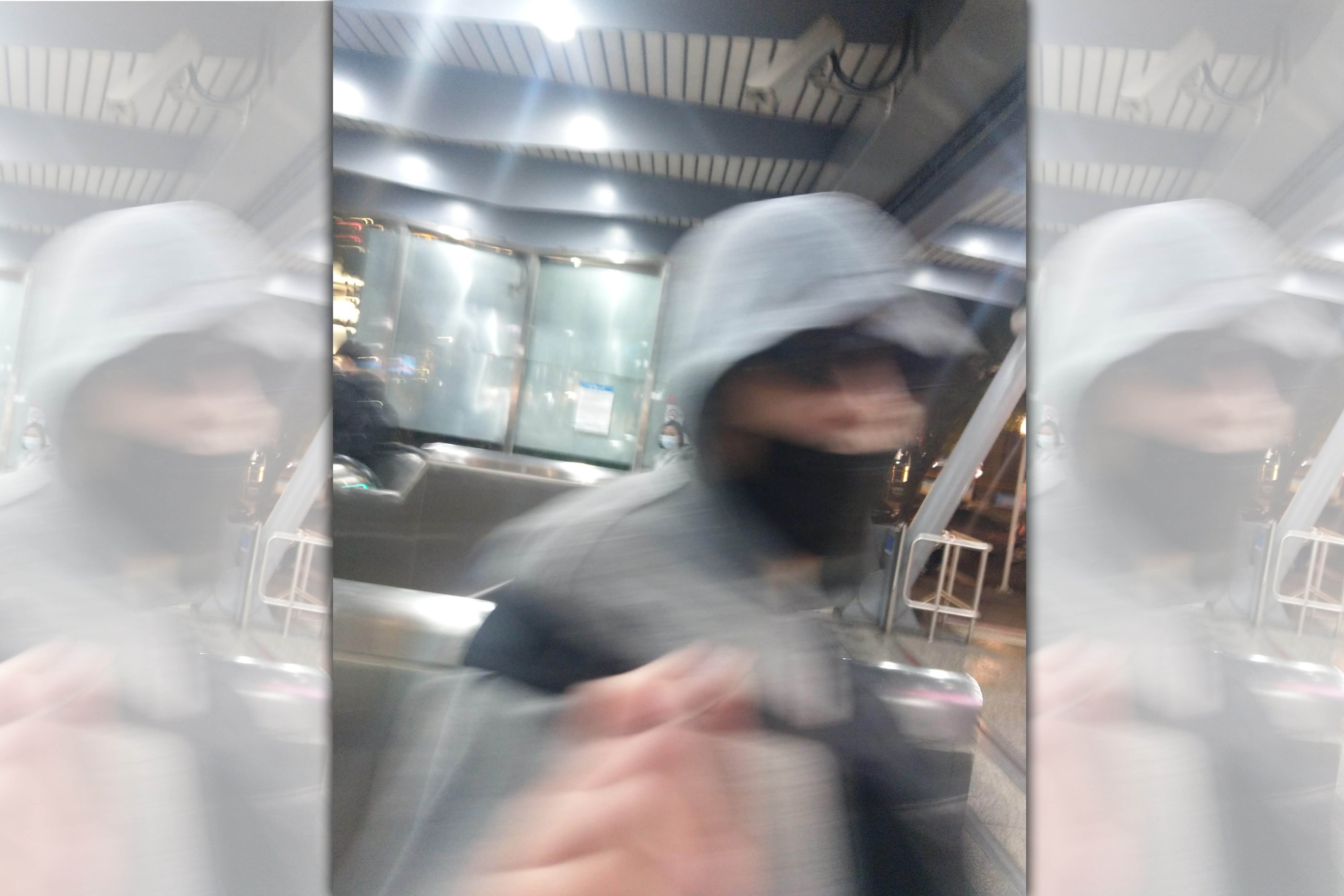 知名動漫主持人黃以安日前在東區地下街造人襲胸。（翻攝自黃以安臉書）