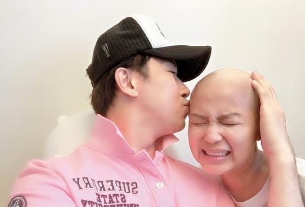 香港藝人林子博的妻子董燕君患上罕見癌症「平滑肌肉瘤」，原本準備帶妻子來台治療，可是妻子今早離世。（翻攝自林子博臉書）