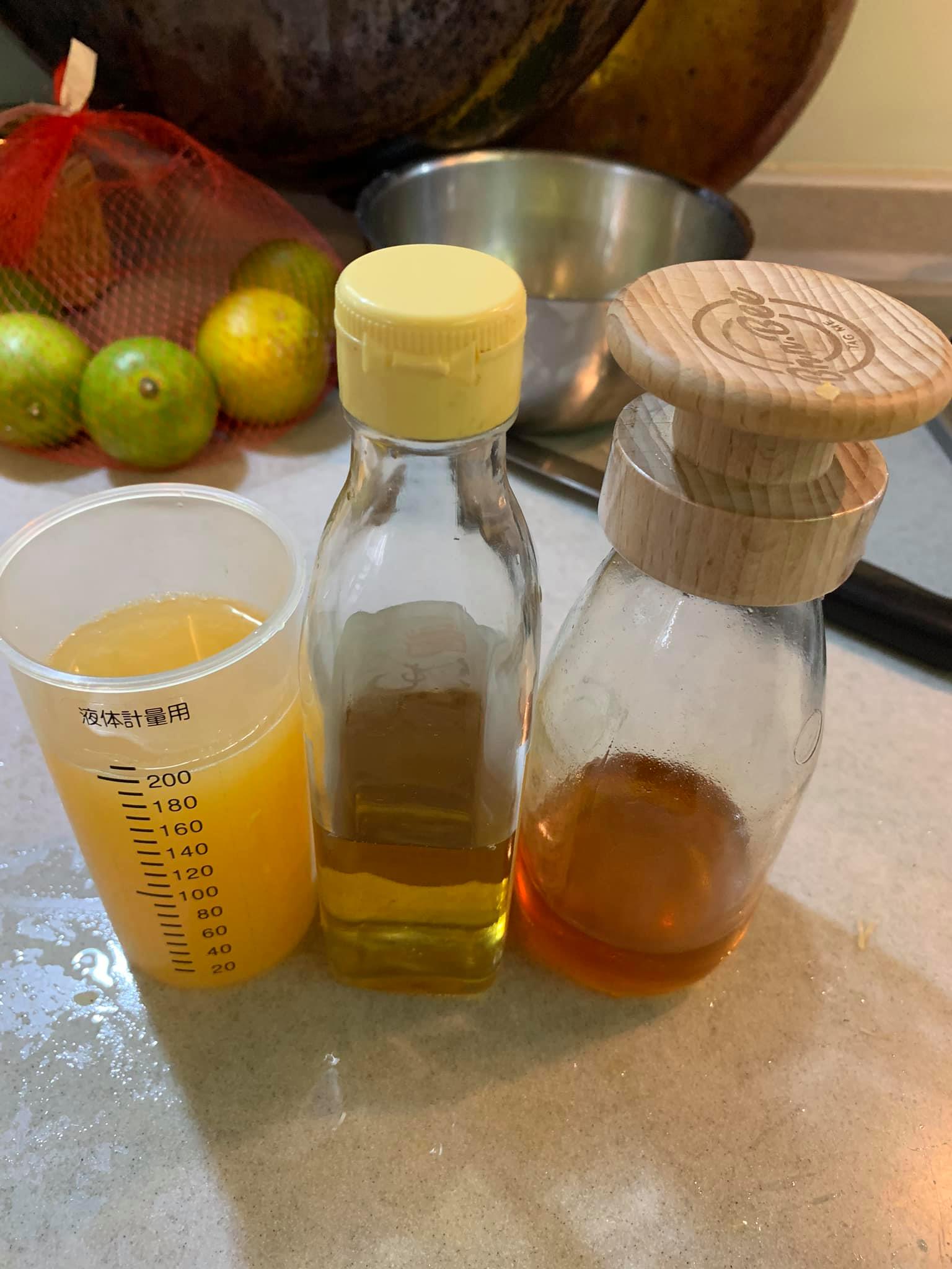 醬汁用橙汁、白醋、蜂蜜。