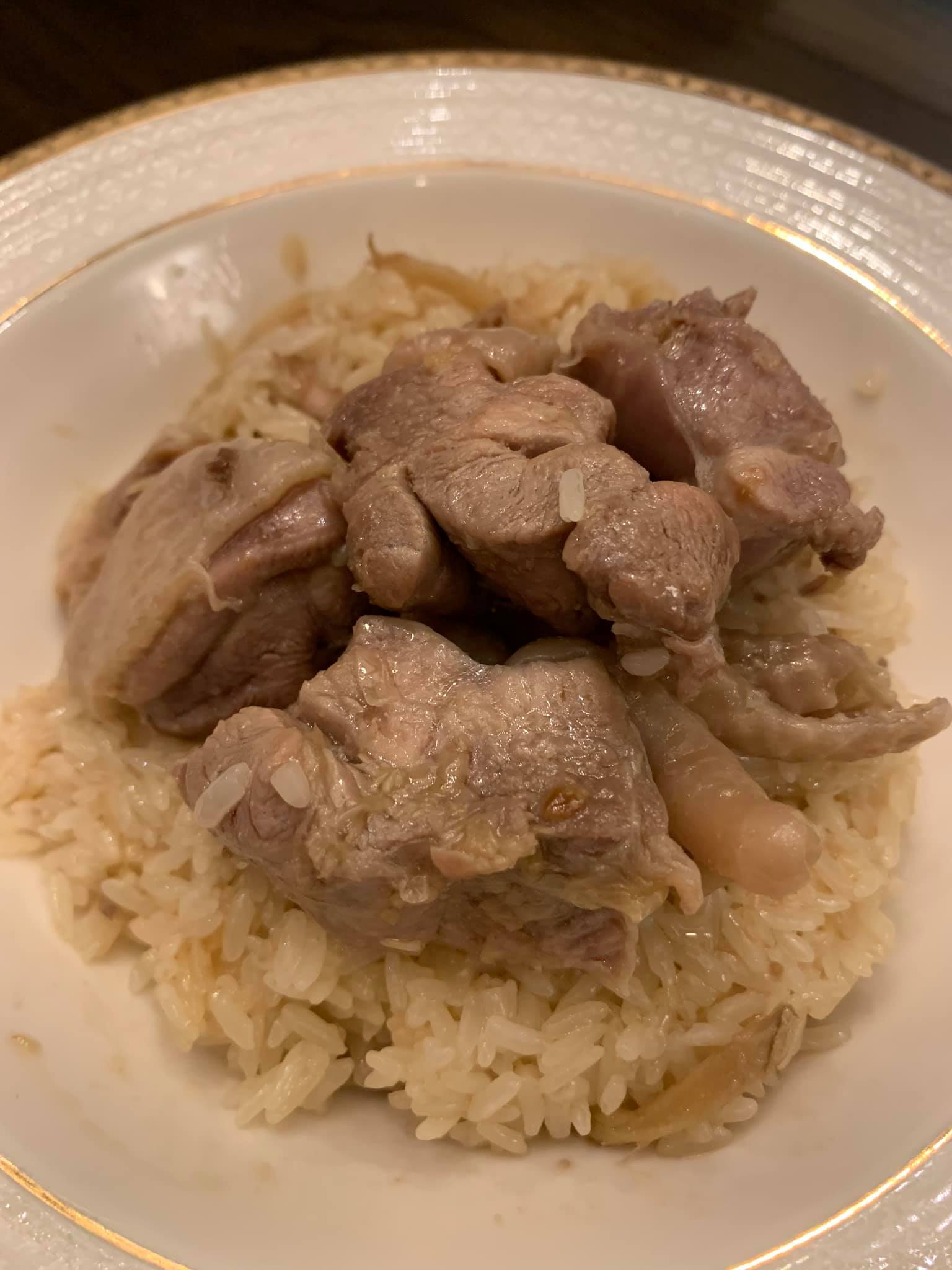 真正好吃的麻油雞飯，滿是吟松閣的回憶。