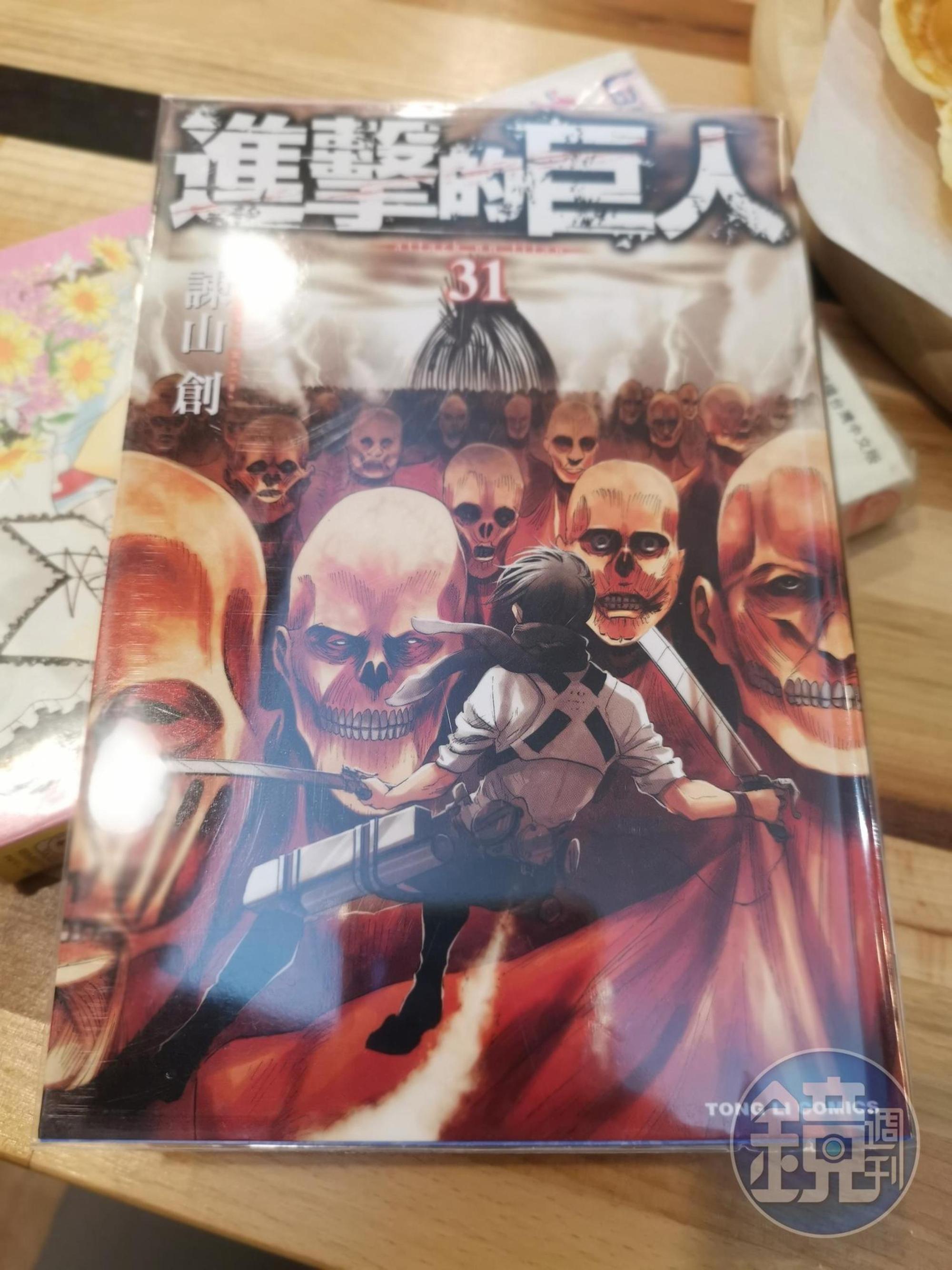 和其他提供漫畫的咖啡館不同的是，這裡也提供新書。
