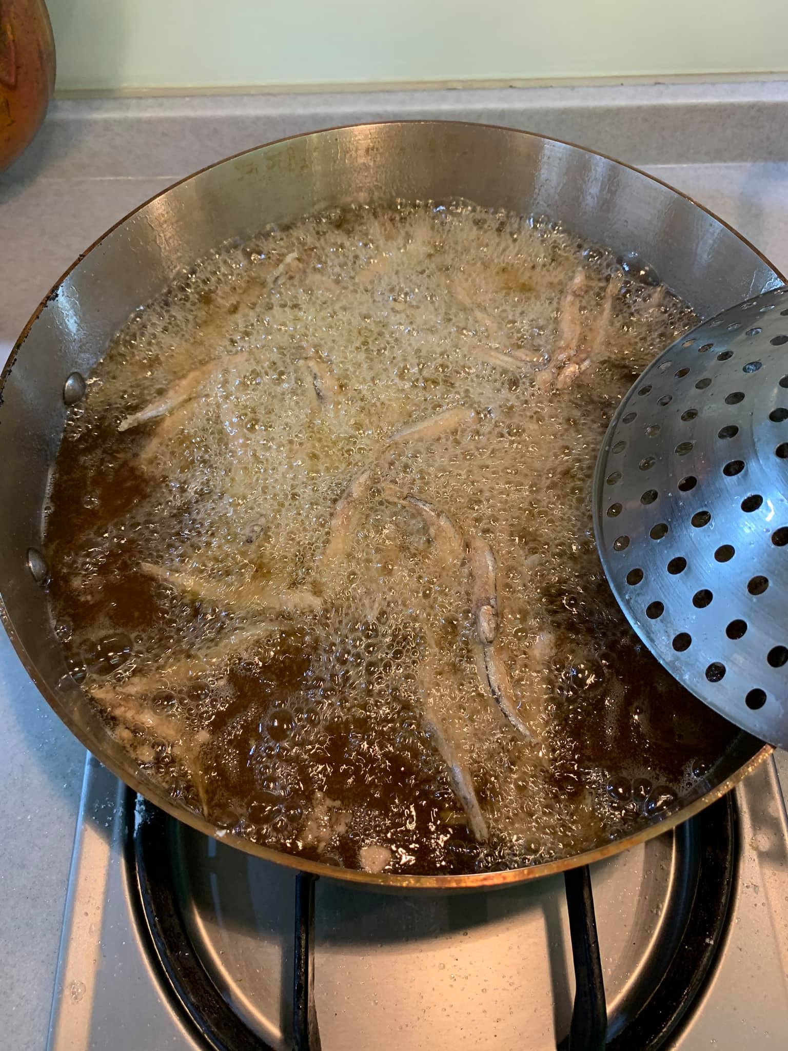 分兩批酥炸。