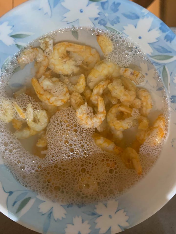蝦米泡水備用。