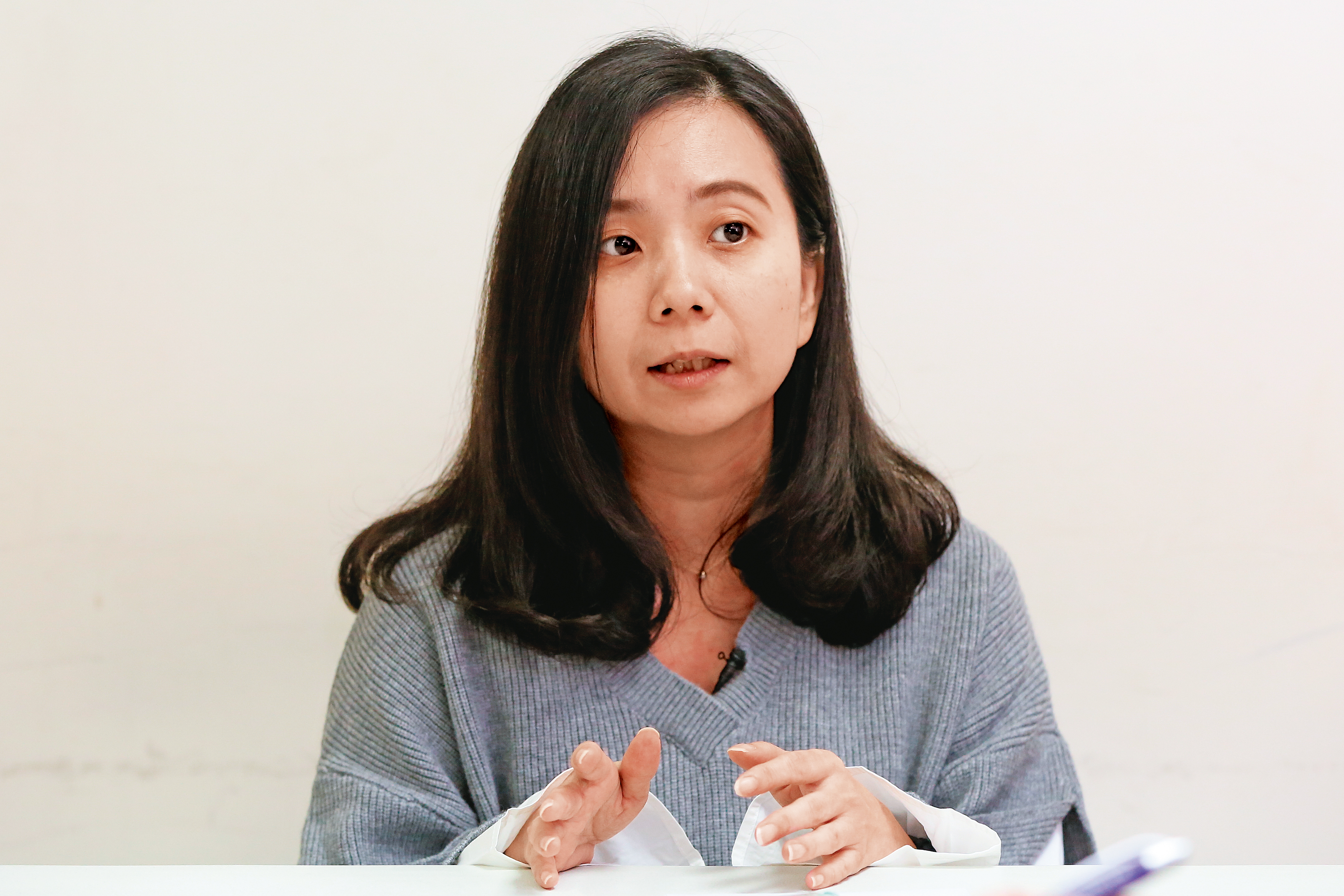 台灣職業安全健康連線執行長黃怡翎認為，曾暴露於石綿高風險環境的軍人超過4千人。