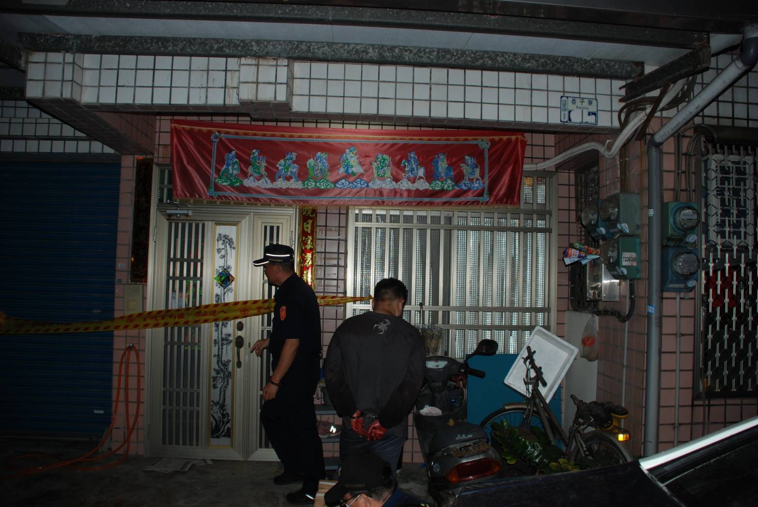 台南市佳里區發生兒子殺害母親的逆倫命案，行凶的李男患有思覺失調症。（翻攝畫面）