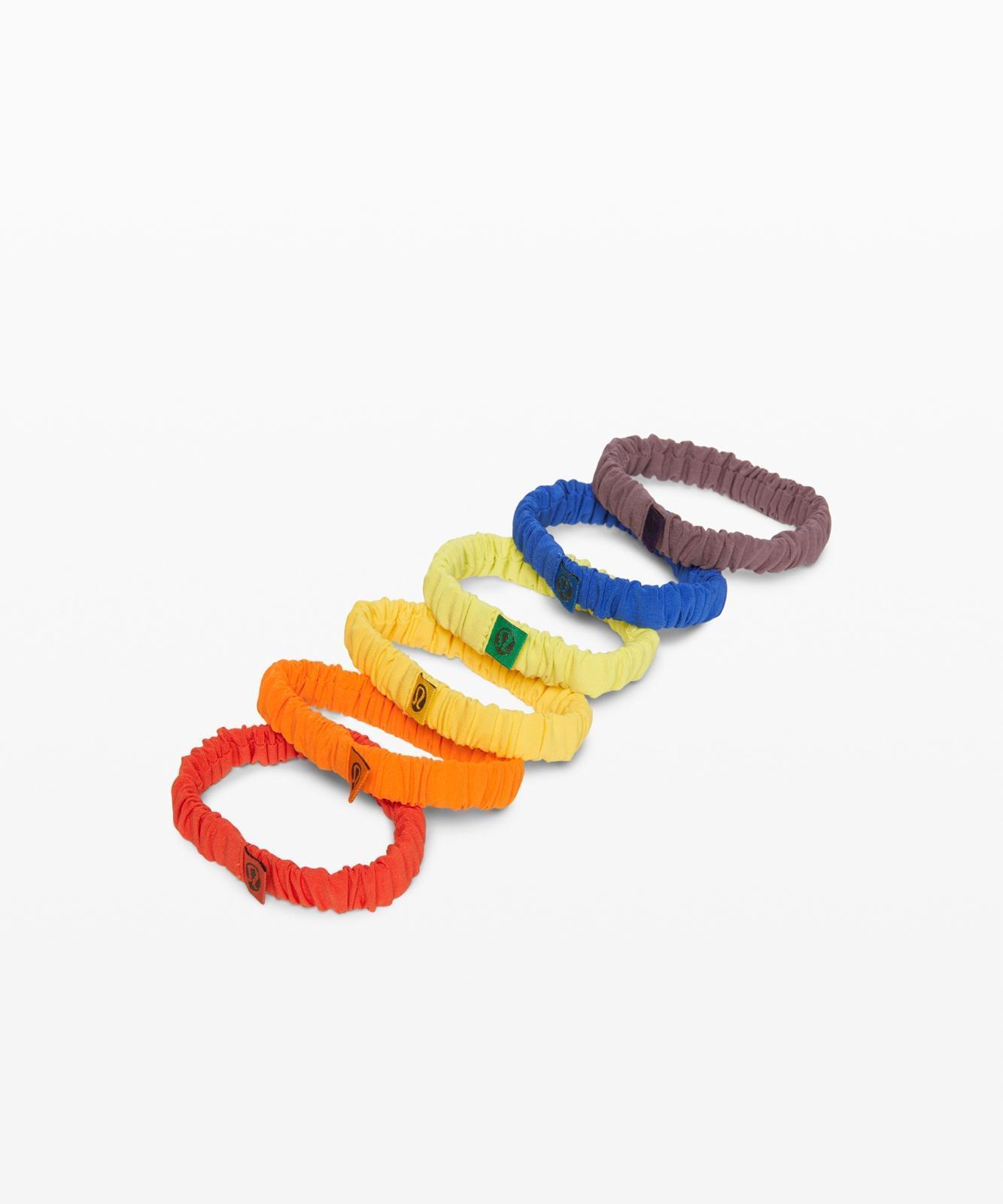 Skinny Scrunchie彩色髮圈 NT$920 lululemon。(lululemon提供)