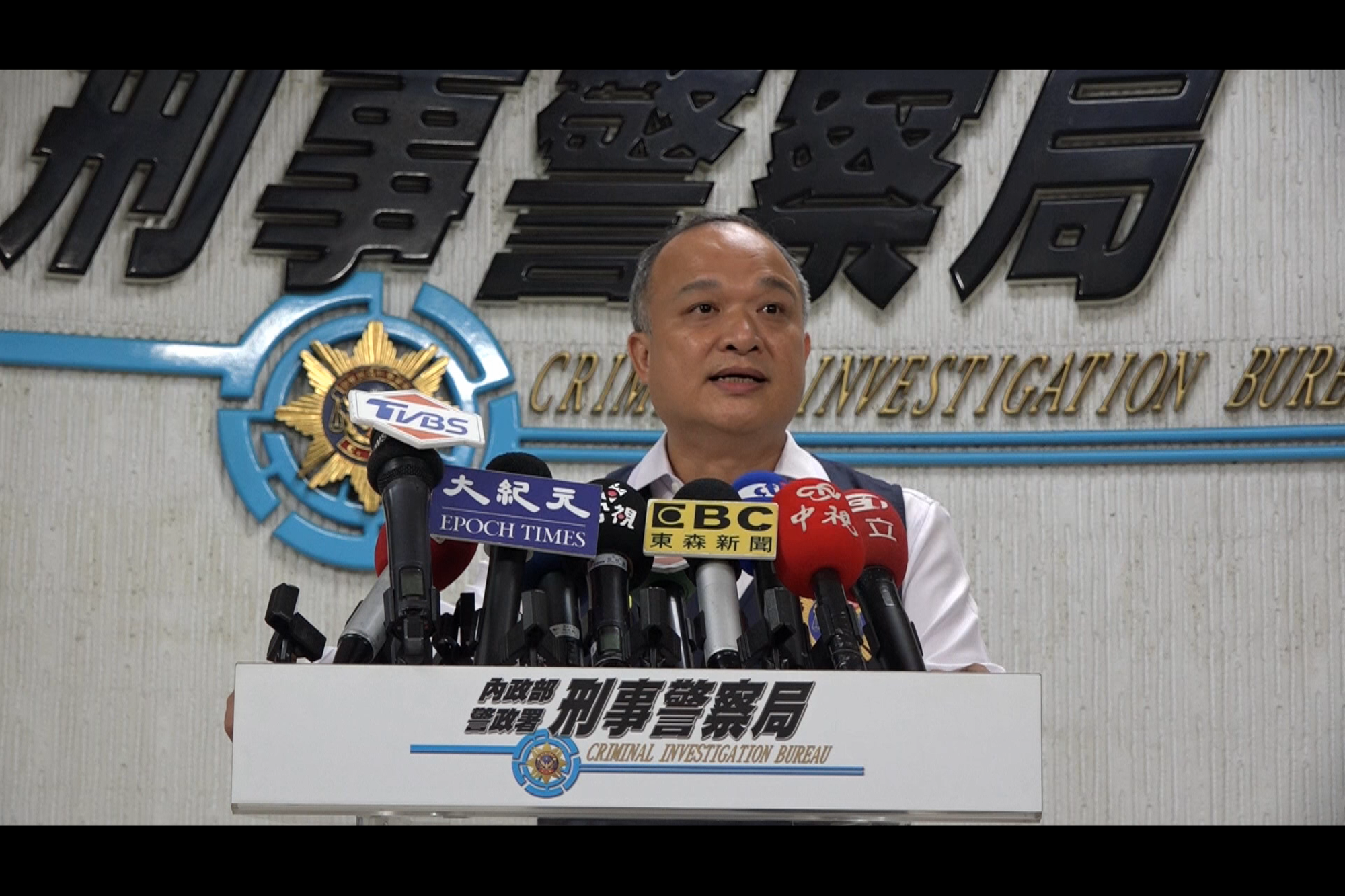 刑事局偵二大隊副大隊長李明道表示撞車手暗夜玩命，成功詐保4千萬。（警方提供）