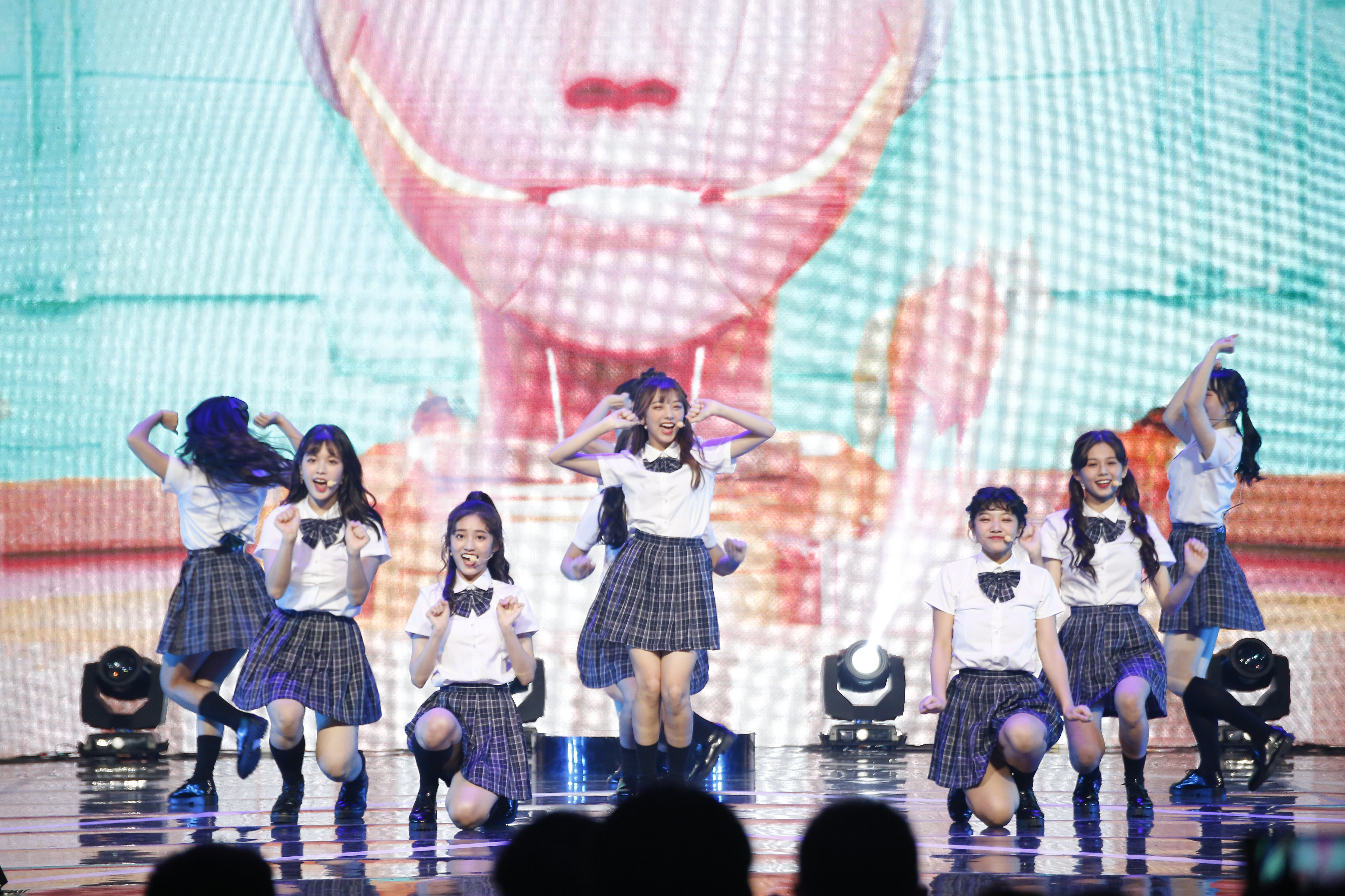 粉紅梅花將以「PINK FUN」之名正式出道，發行新專輯《粉紅炸彈》。