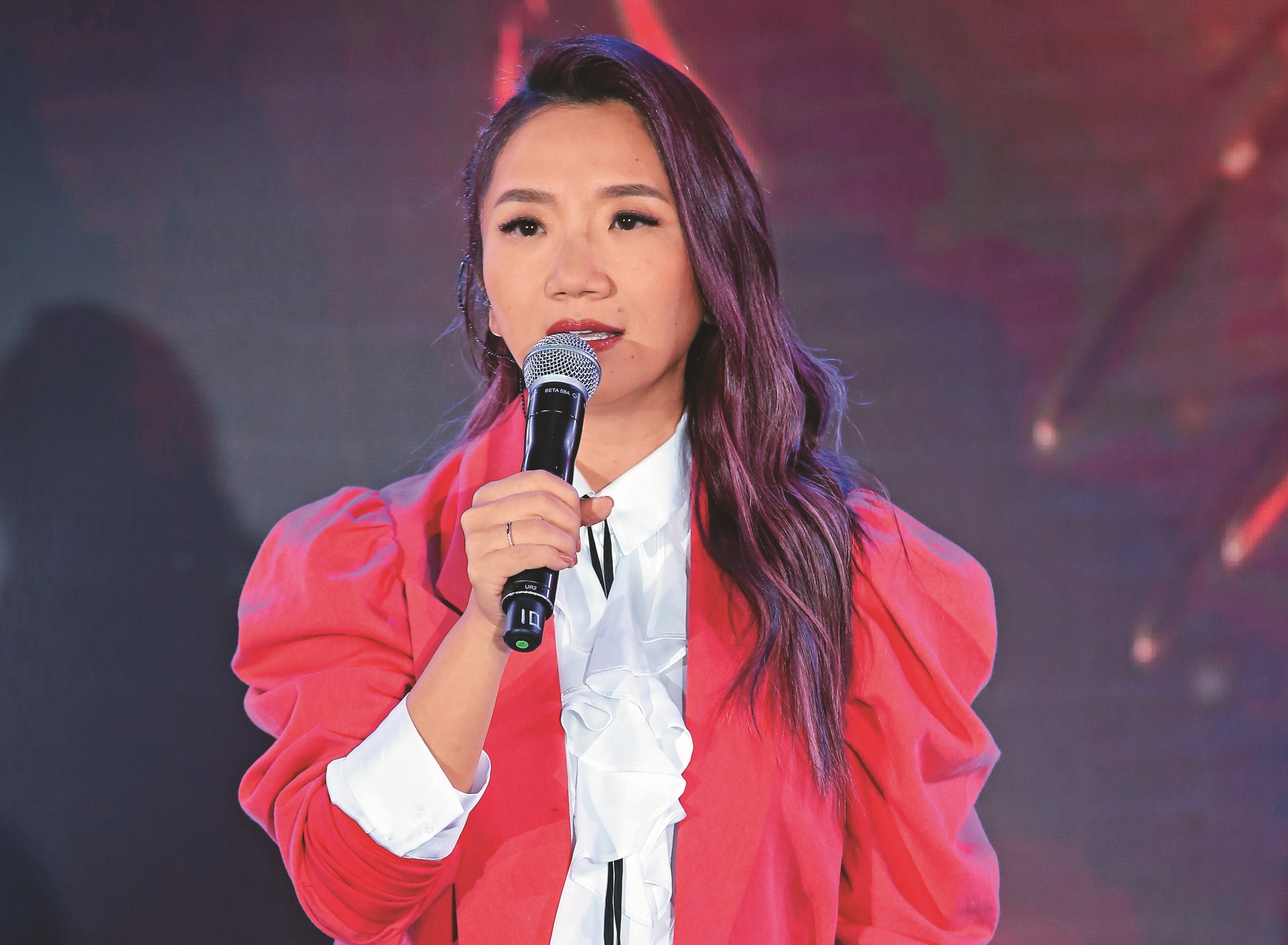 陶晶瑩轉戰網路做節目，卻被網友盜用名號開設假臉書粉絲團。