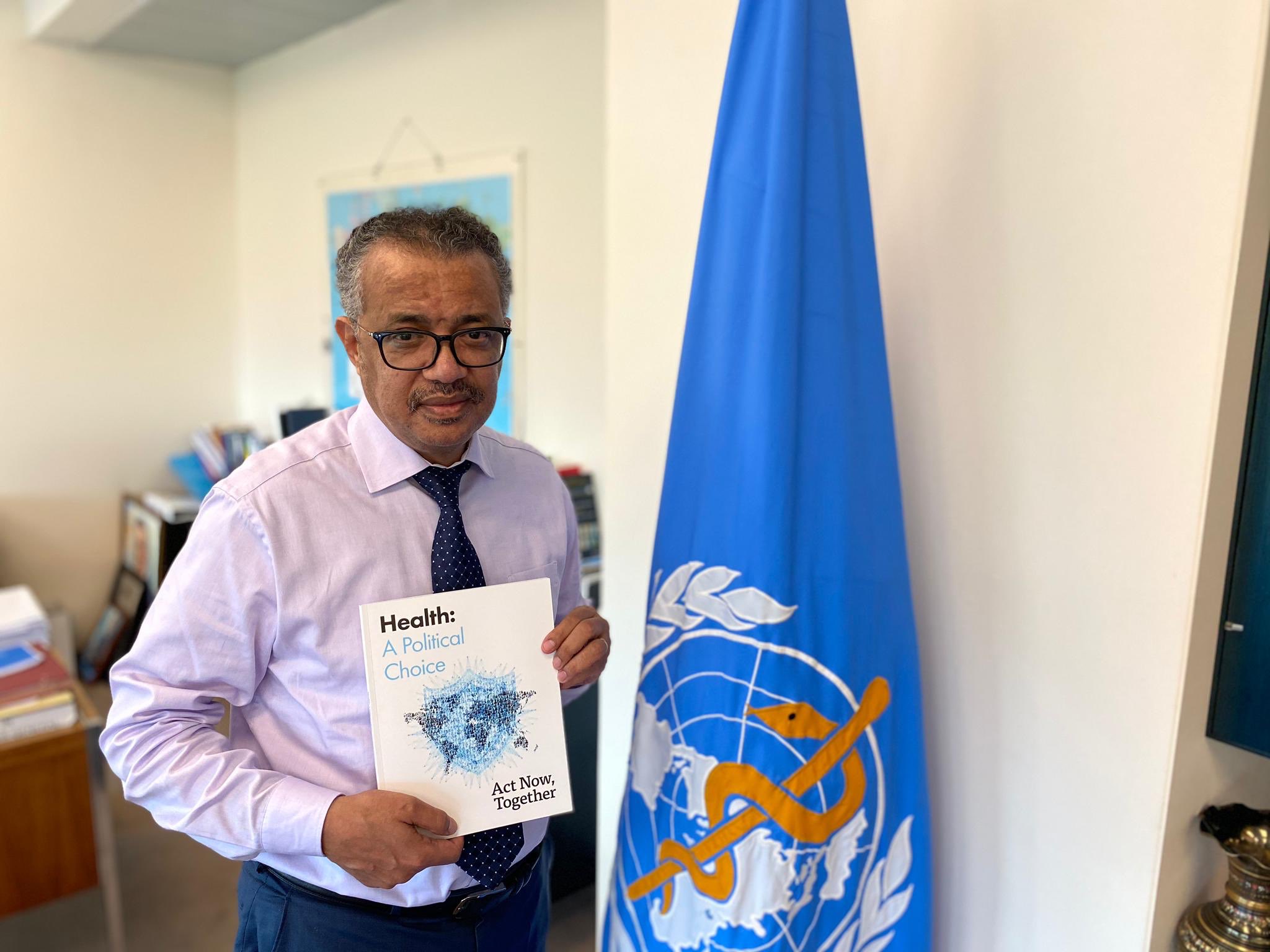 昨（25日）截止，單日確診病例46萬人破新高，WHO祕書長譚德塞於23日就曾警告「未來數月將會非常嚴峻」。（翻攝自譚德塞Twitter）