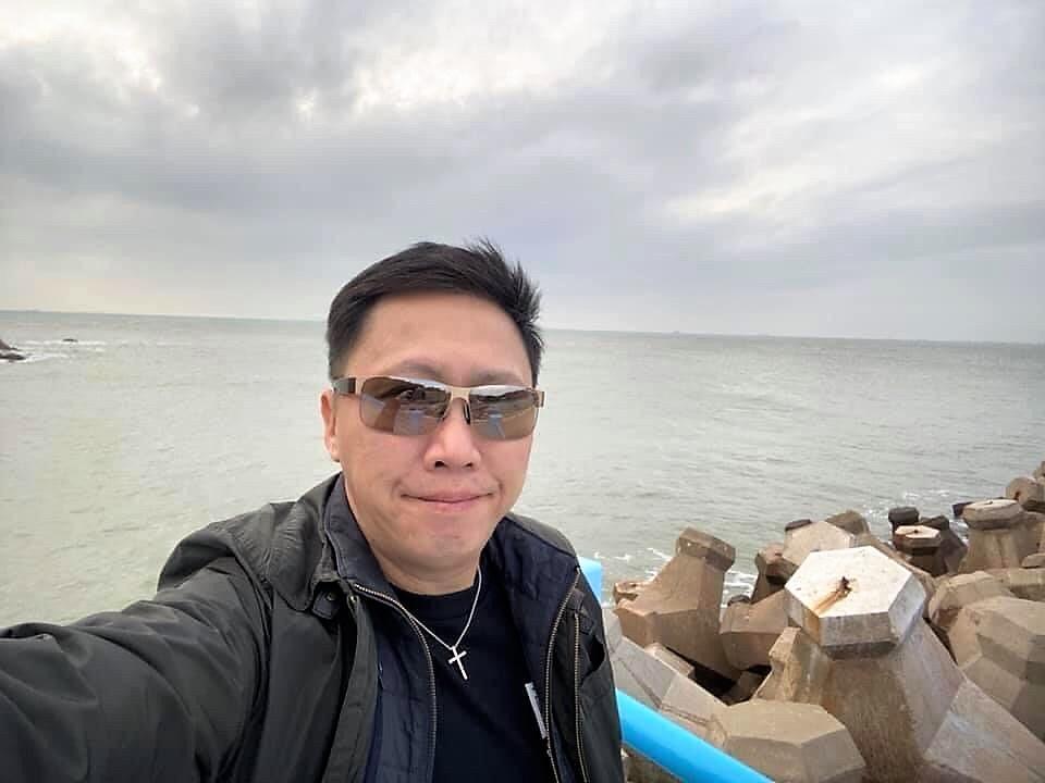 趙正平在臉書貼出自己到馬祖的消息,事後證實是去拍攝《國際橋牌社》第2季。(翻攝自趙正平臉書)