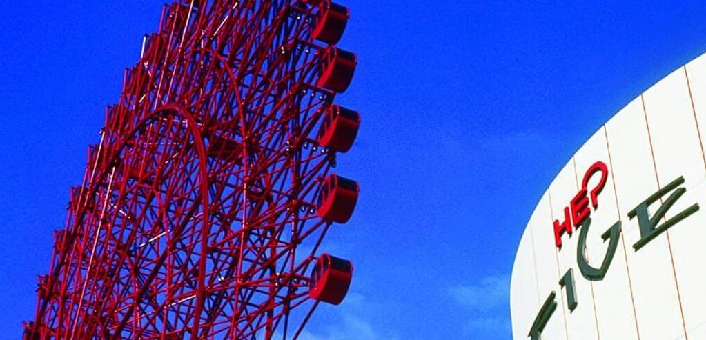 大阪知名購物中心傳出高中生墜樓，砸死路過大學生的不幸事件。（翻攝自HEP FIVE臉書粉專）