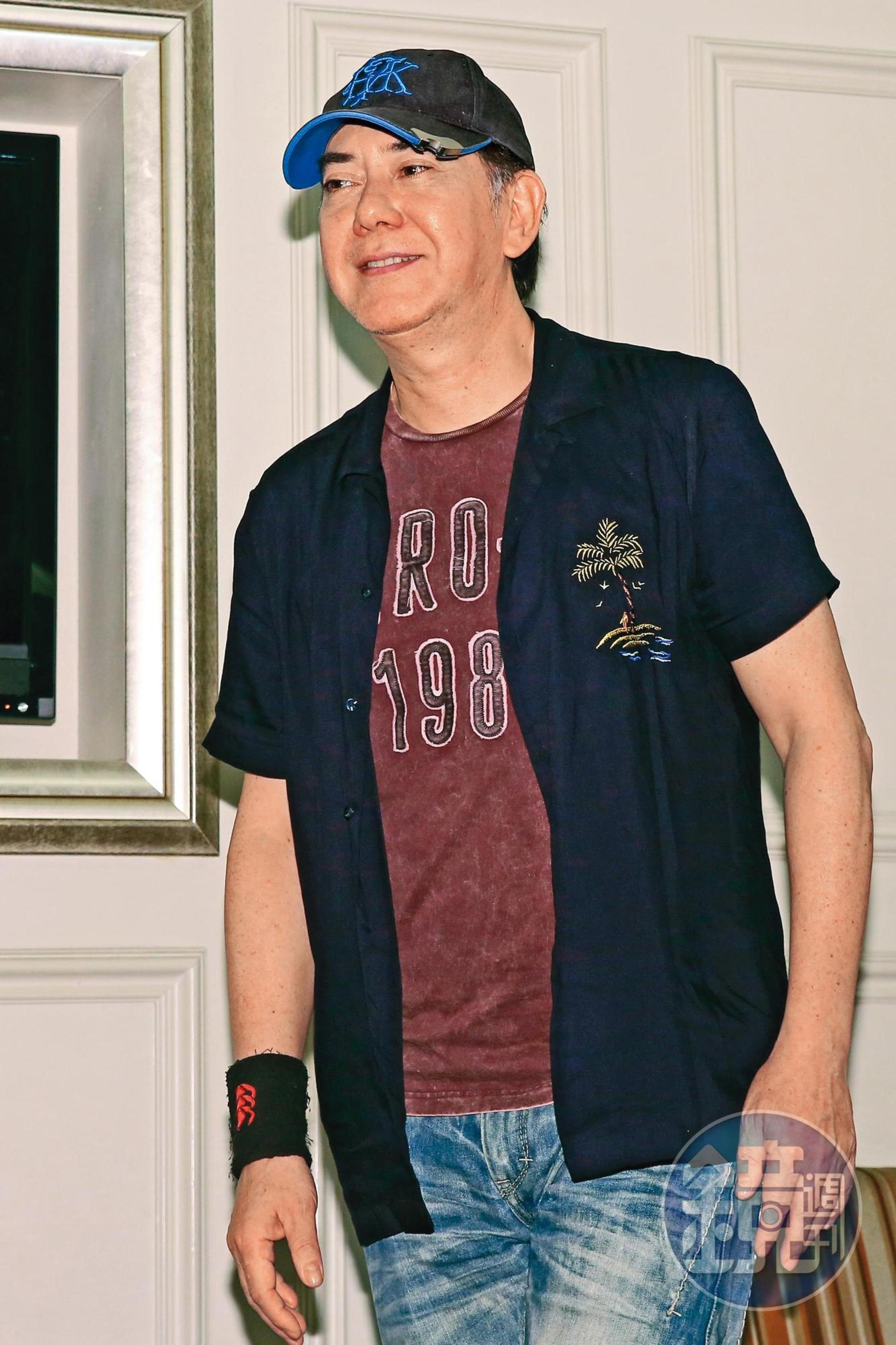 港星黃秋生5月時曾來台拍攝公視戲劇《四樓的天堂》,飾演推拿師。