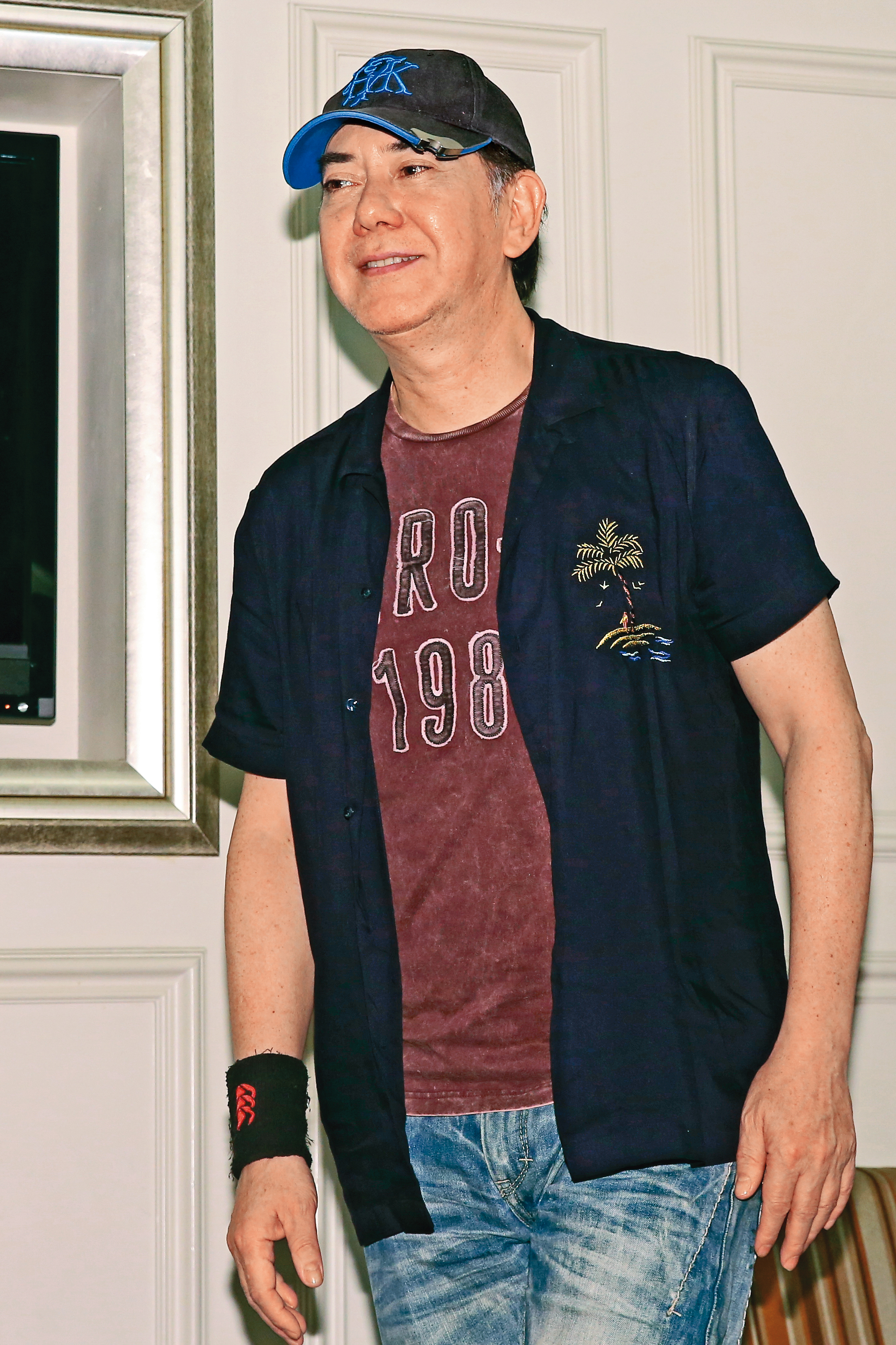 港星黃秋生5月時曾來台拍攝公視戲劇《四樓的天堂》，飾演推拿師。