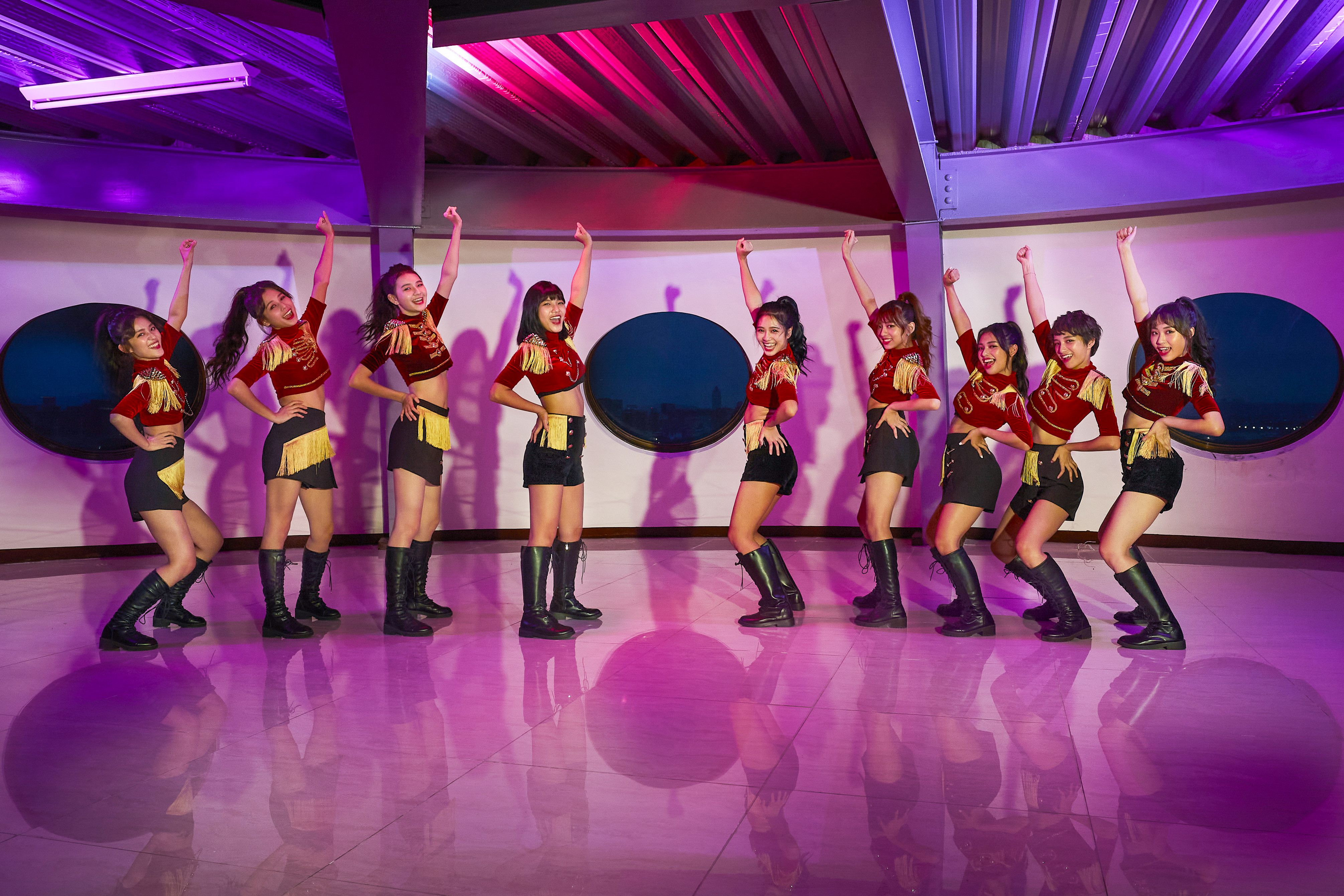 STARTAIPEI 《初星》菱格世代DD52台北演唱會當天，《PINK FUN》全新進化魅力單曲〈Love超能力〉讓歌迷尖叫聲不絕。