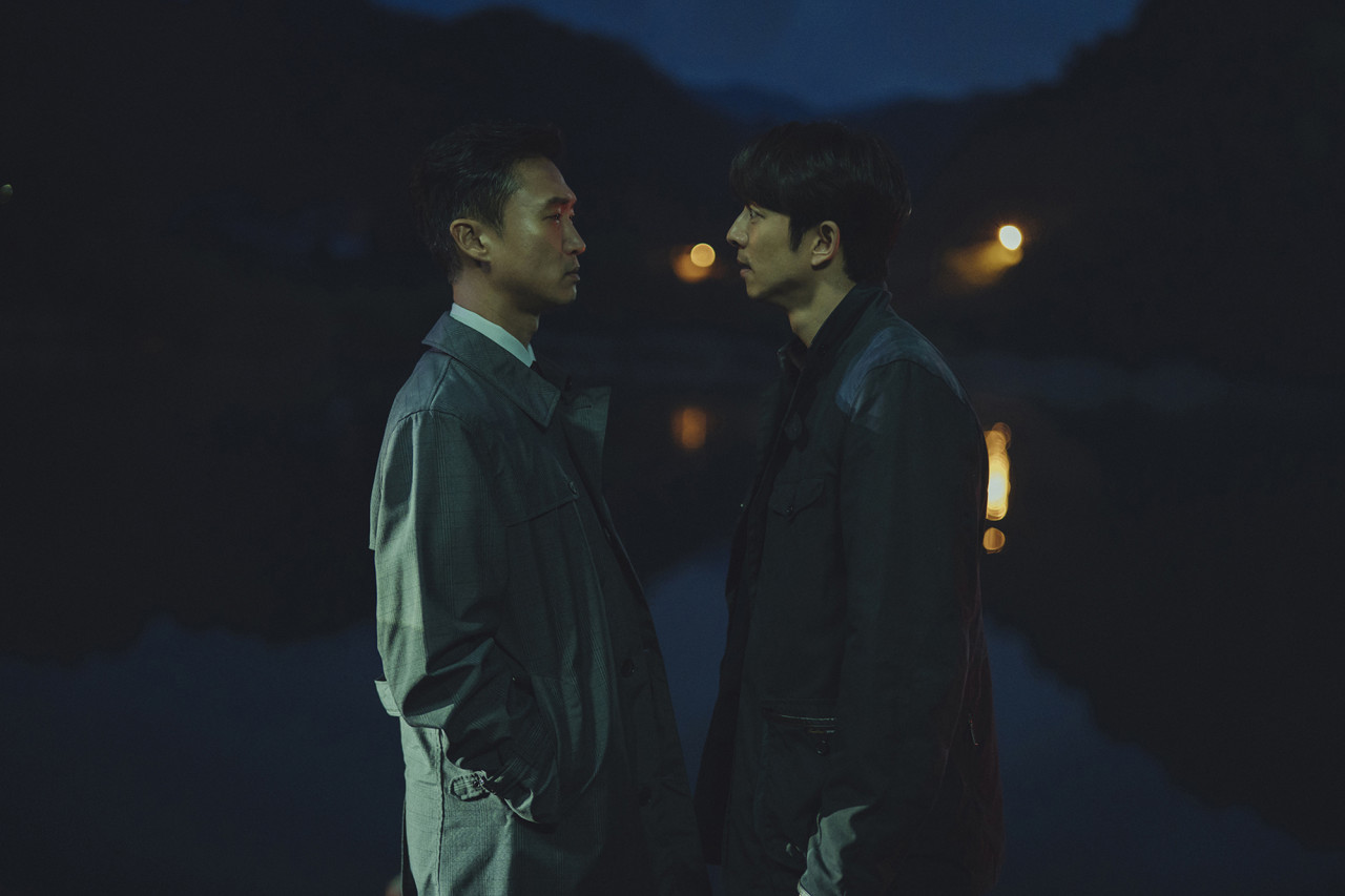 孔劉的魅力讓趙宇鎮（左）也招架不住，直呼迷上他了。（翻攝自Naver網站）