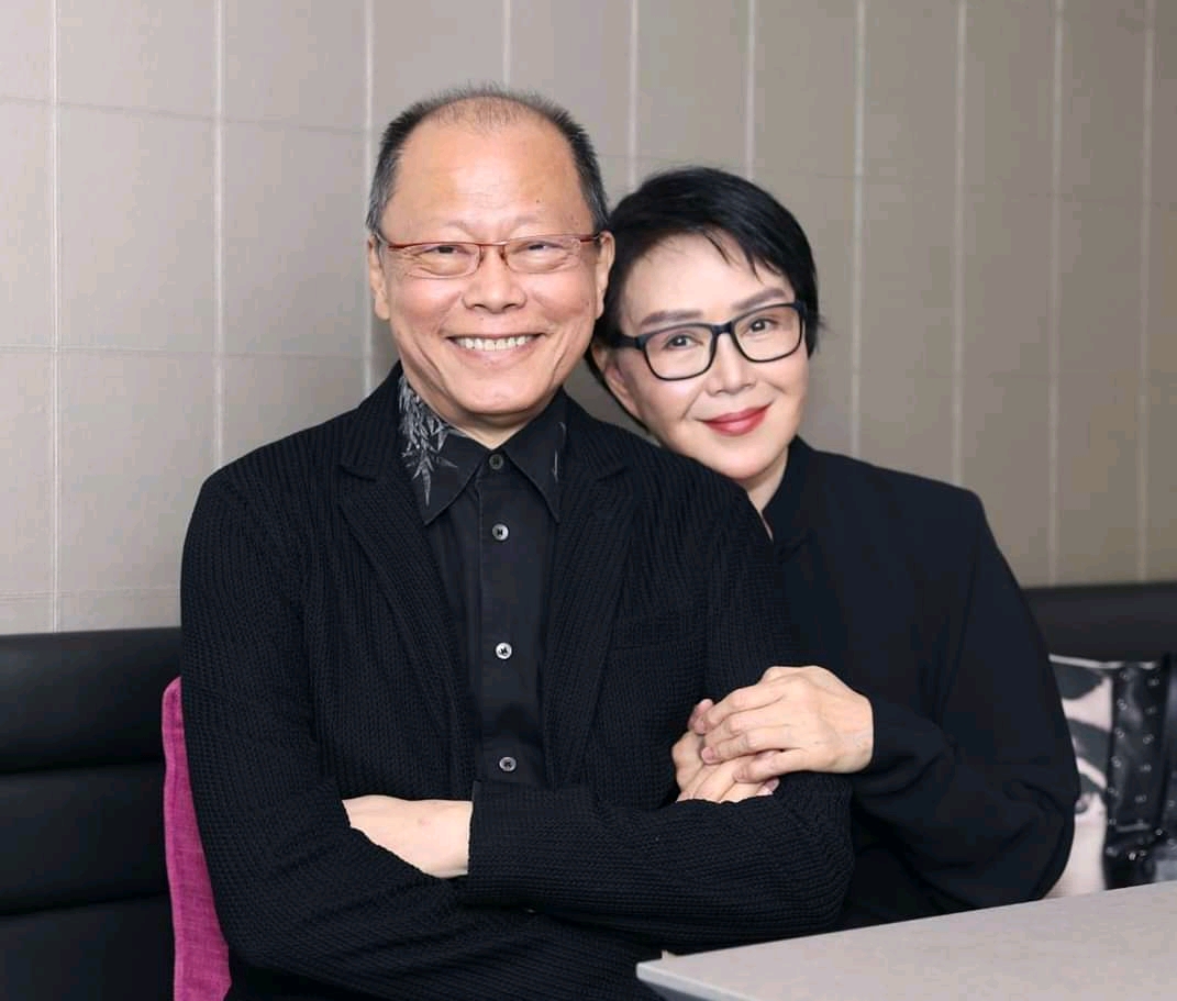 張毅與楊惠姍退出影壇後創立琉璃工房走出一片天,如今享譽國際。(琉璃工房臉書)