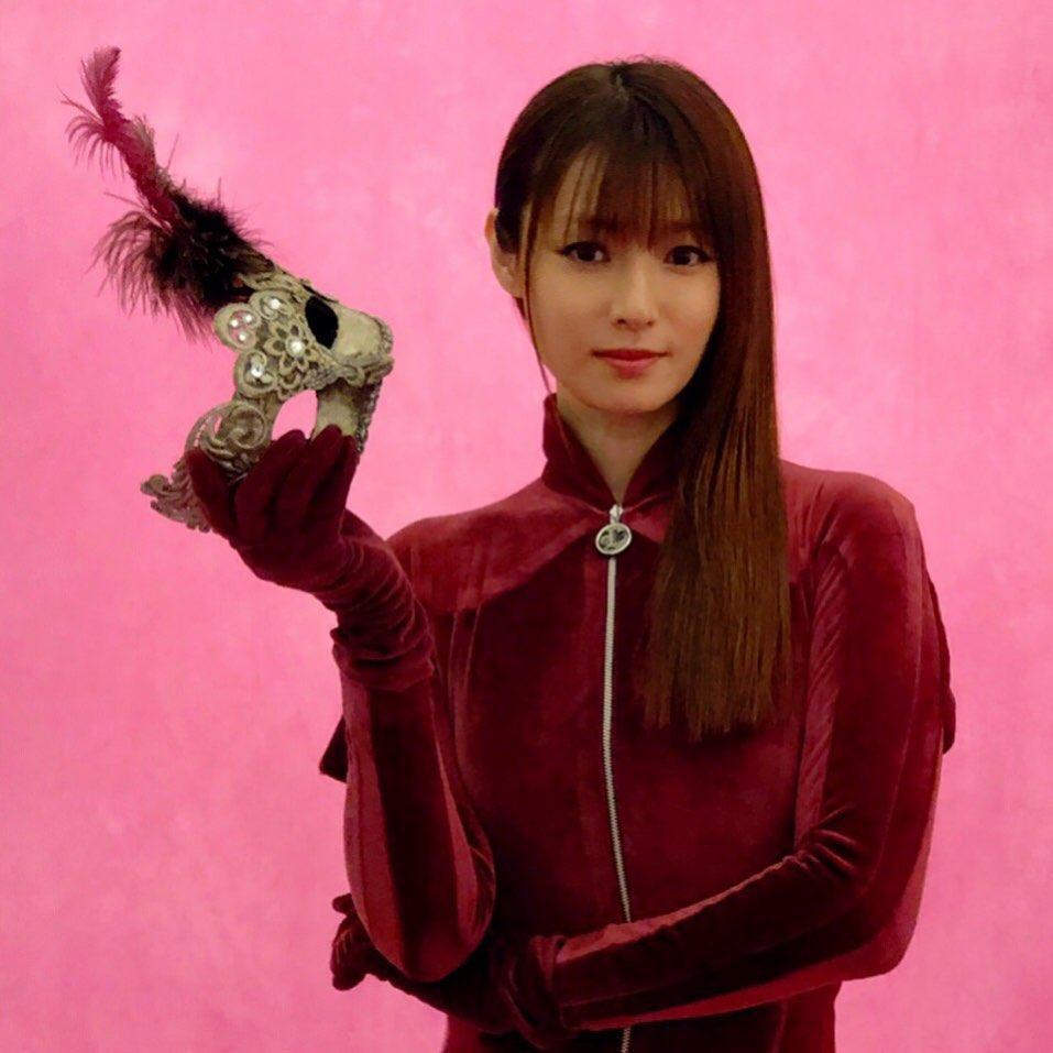 深田恭子在《魯邦的女兒》中經常得為了出任務穿上緊身衣。（翻攝自《魯邦的女兒》Instagram）