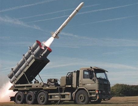 美國宣布對台軍售，包含增程型距外陸攻飛彈及魚叉反艦飛彈等4種武器，引起中國強烈不滿。（翻攝自Boeing Defense推特）