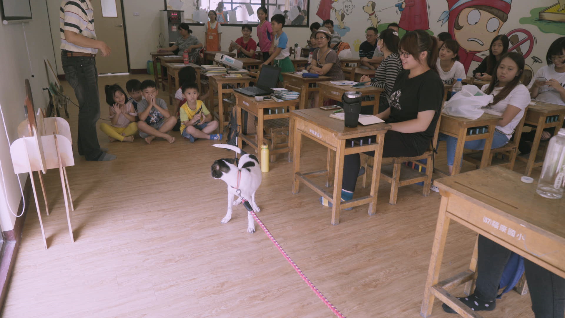 紀綠片《十二夜2：回到第零天》要推廣養育動物的知識。（牽猴子提供）