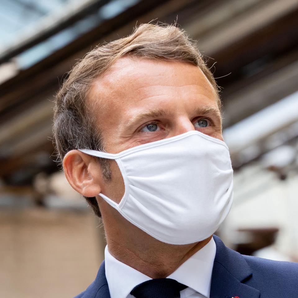 法國總統馬克宏進行全國轉播演說表示,自30日起全國將重啟封鎖,直到12月1日止。(翻攝自Emmanuel Macron臉書)