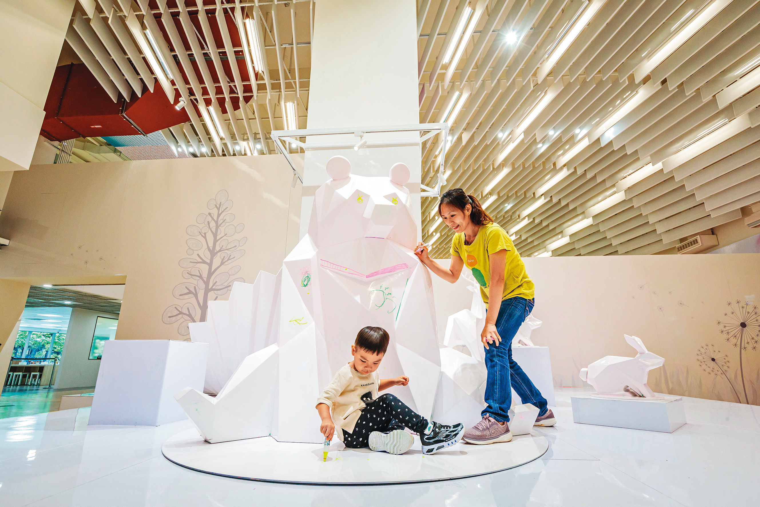 「創意體驗區」可供遊客任意塗鴉，發揮想像力。