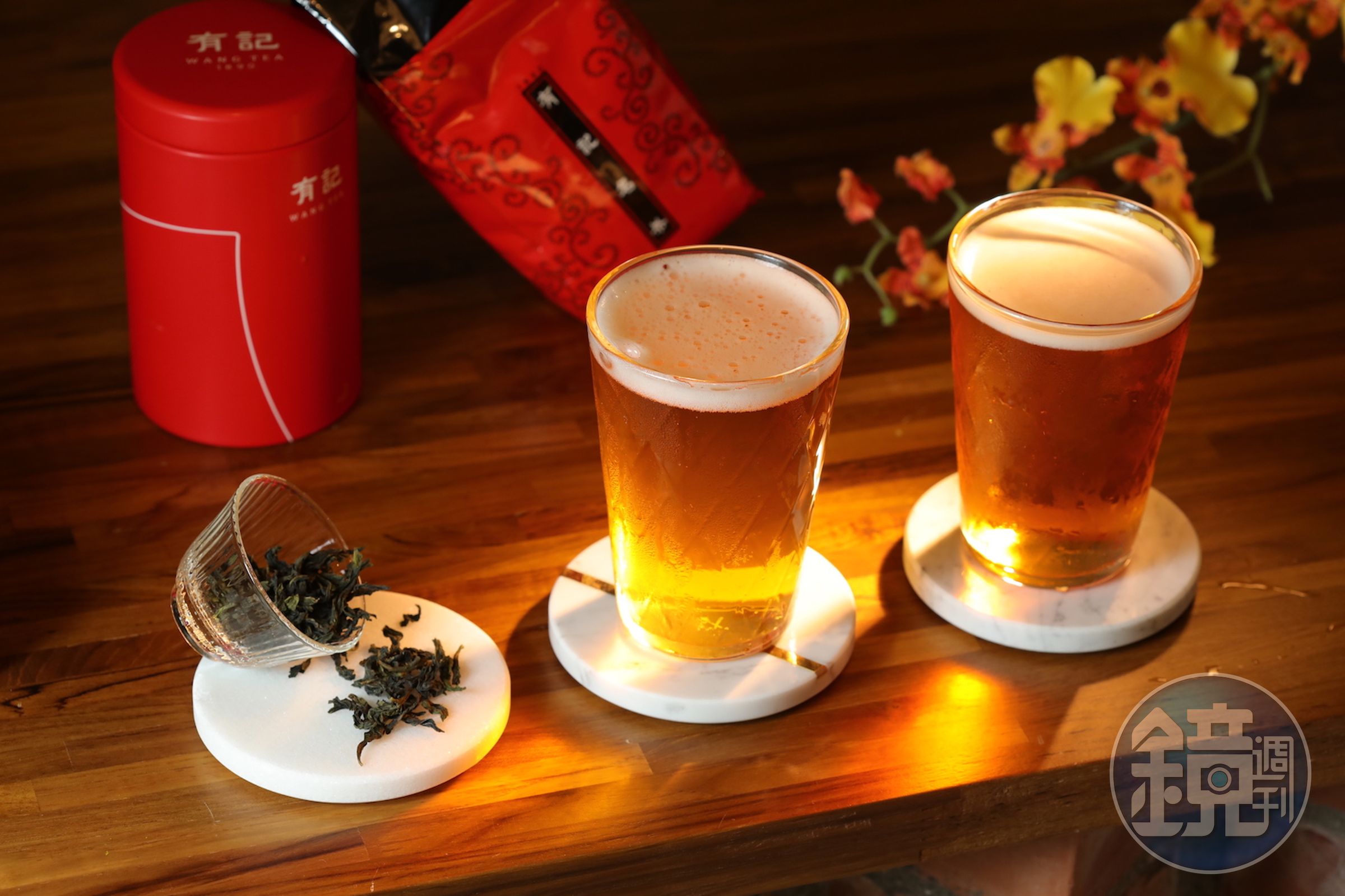 「桂花小蟬」「貴妃脂紅」兩款氣泡茶飲，清爽帶有微酸的口感。（160元～180元／杯）