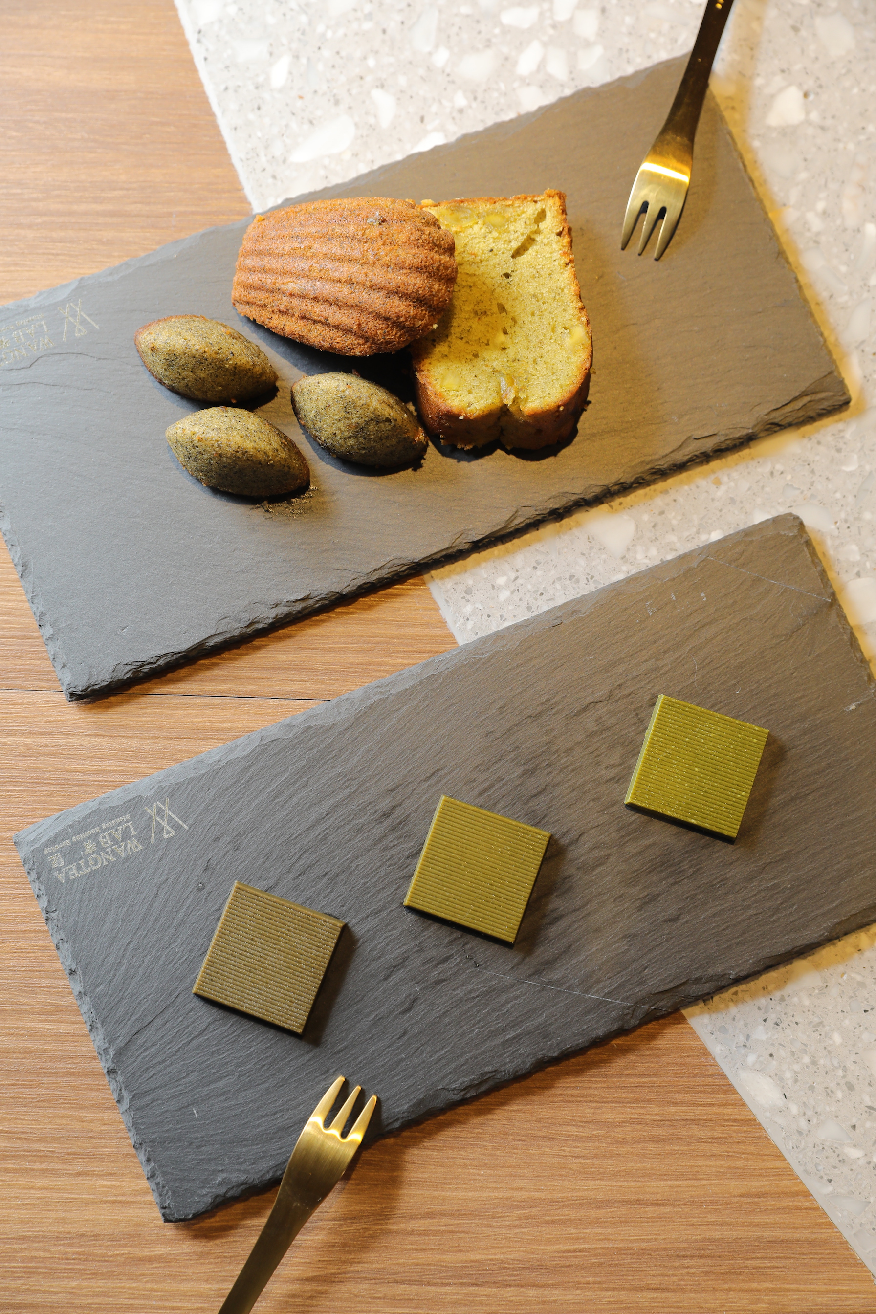 與「COFE」及「某某甜點」合作的三款茶巧克力及法式小點，使用有記招牌鐵觀音、奇種烏龍和文山包種茶。（150元／3片、150元／3種）