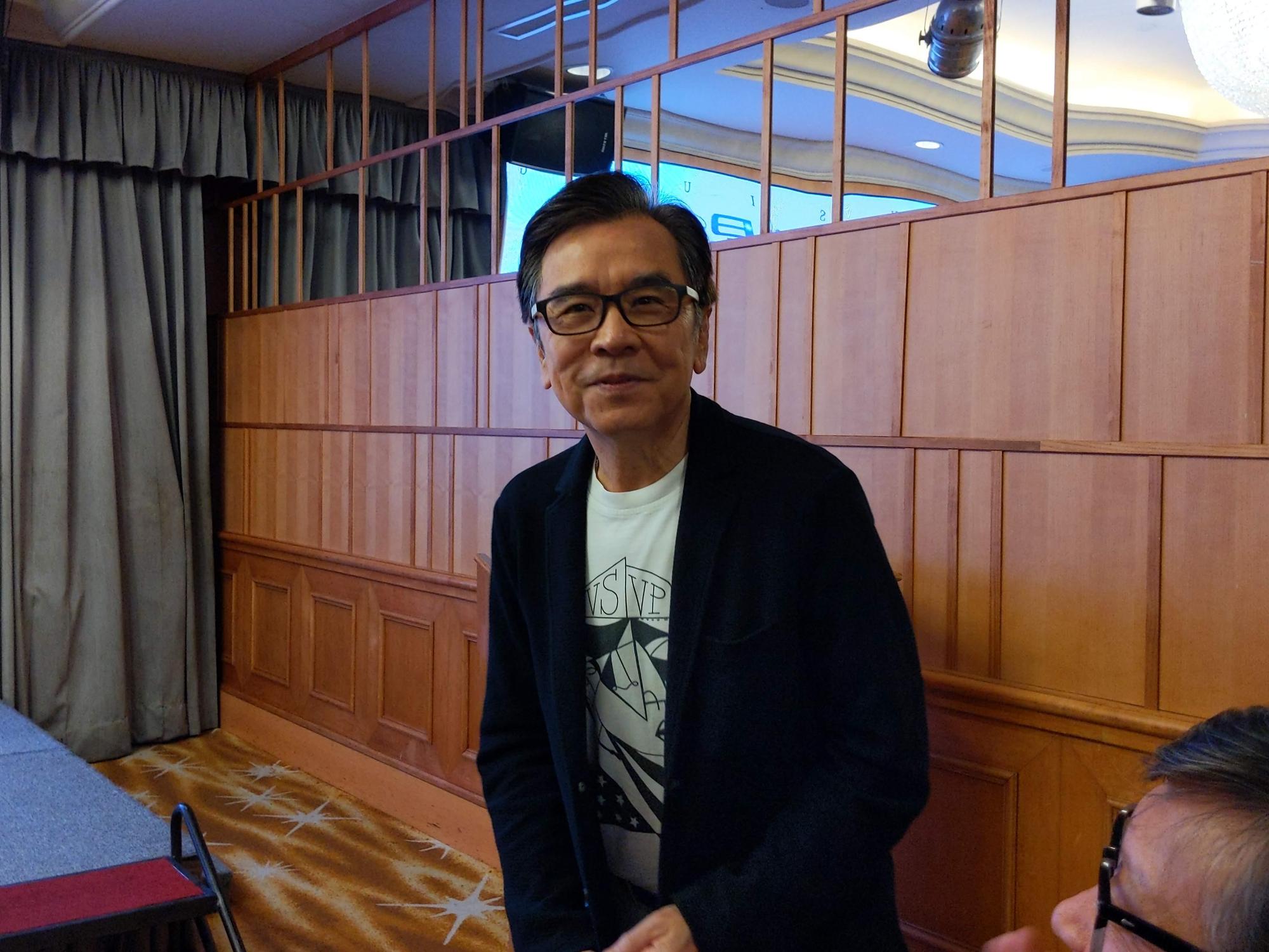 姜大衛對於私生子笑話幽默以對，稱「這樣就不用工作了」。