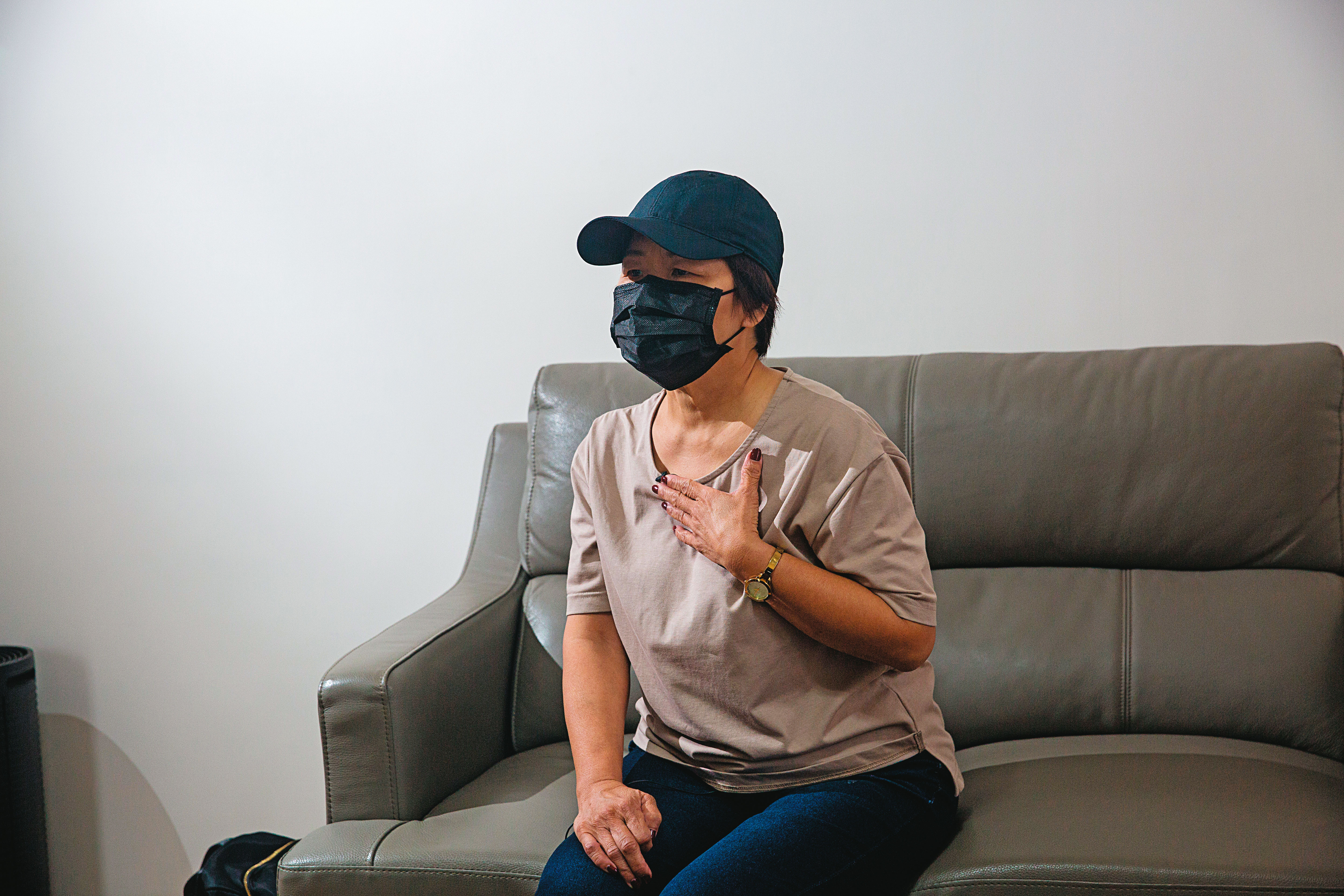 被害人小芬的閨密李姐（圖）出面受訪，痛批整復師假治療真性侵。