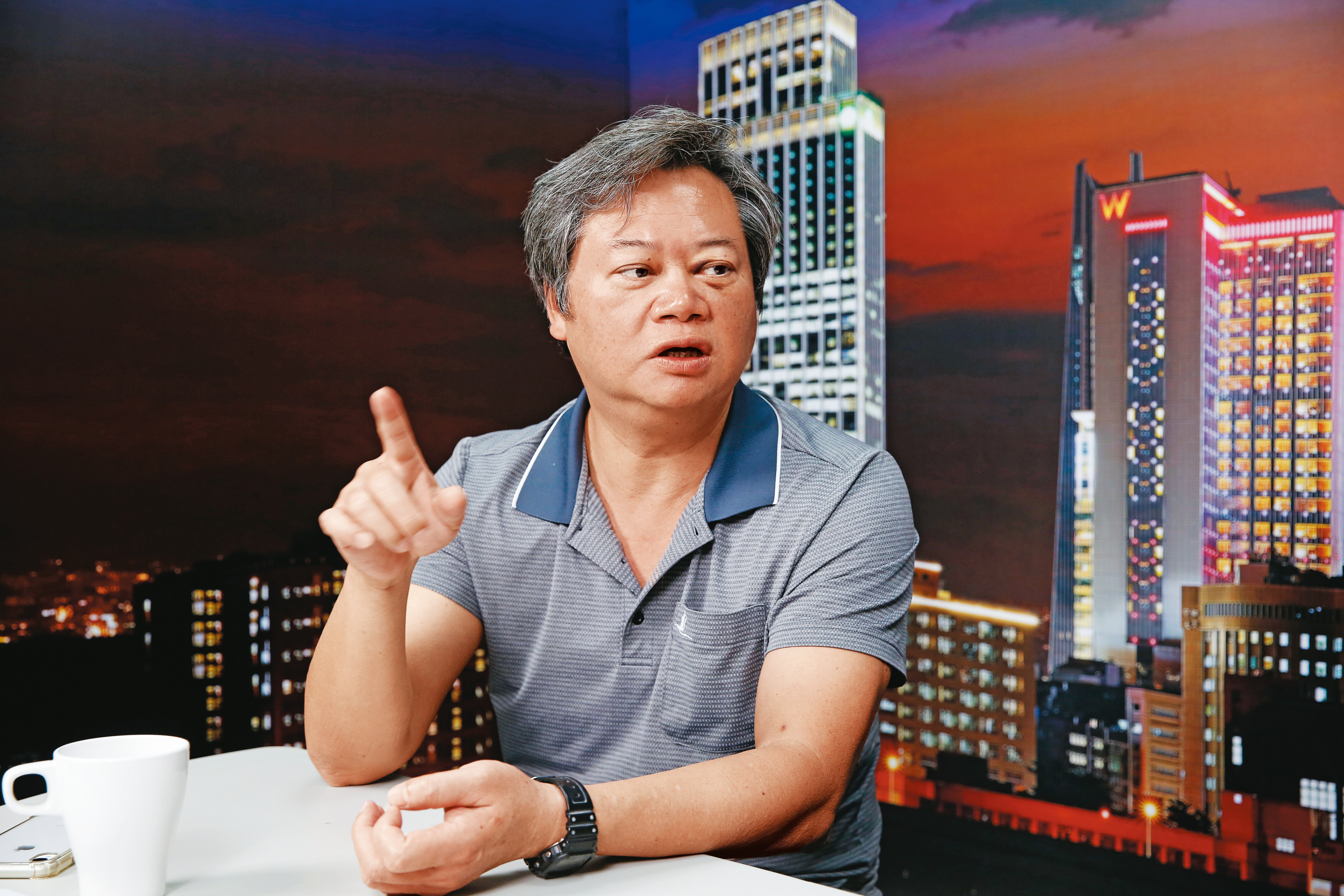 存股達人陳重銘認為,想買金融股,現在可暫時觀望。
