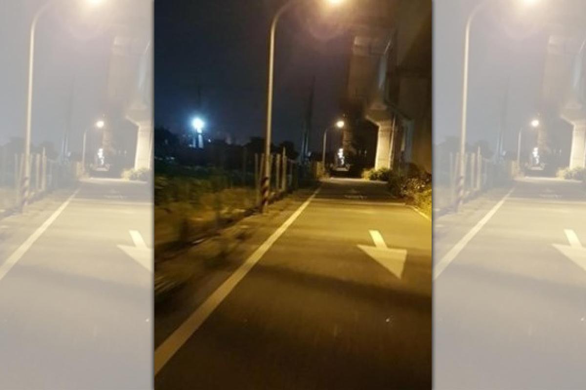 事發地點上月曾有過另一名女大生遭人以類似手法強擄，讓受害者母親不滿校方的處理態度。（翻攝自Dcard）