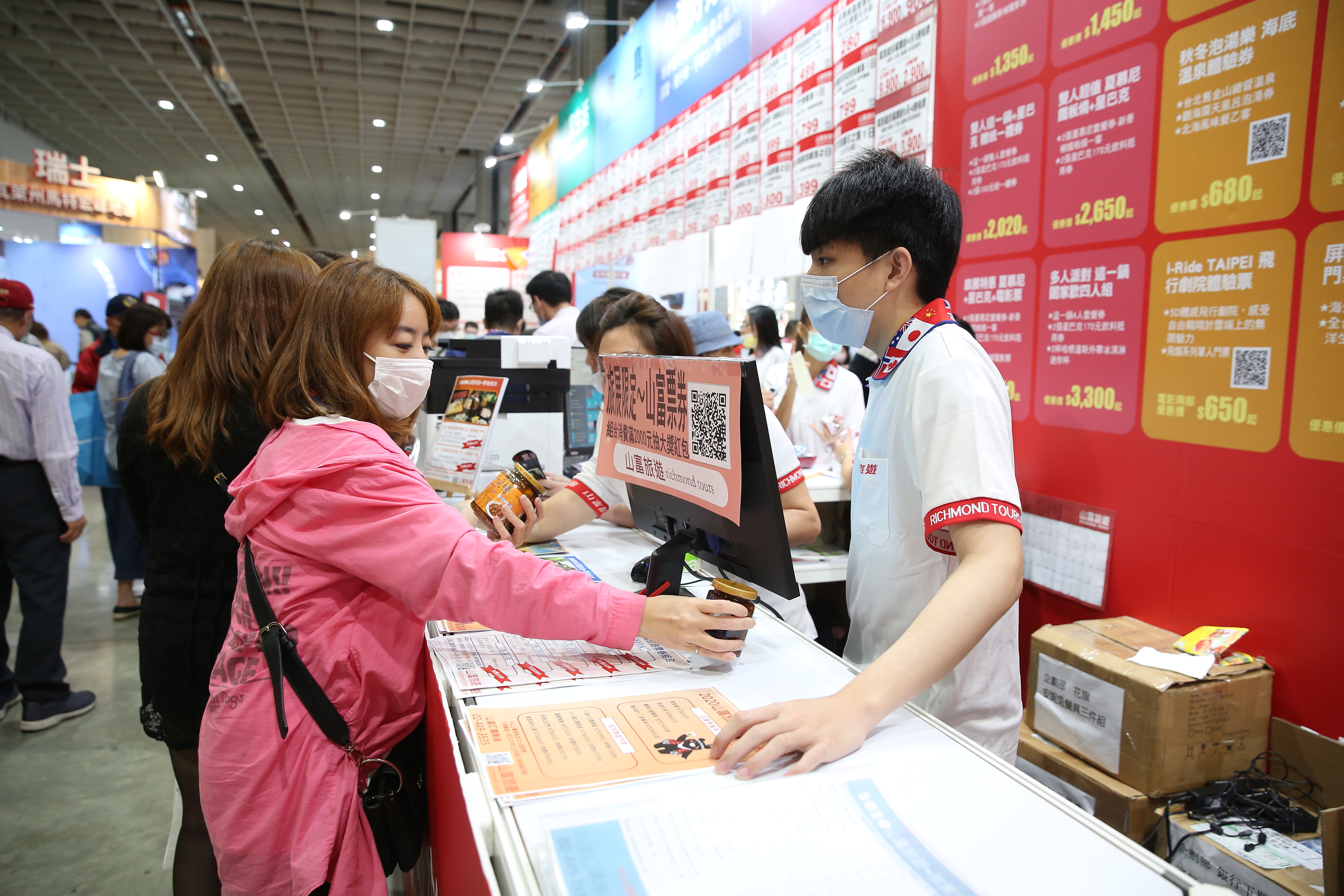 今年國內旅遊引爆熱潮，圖為台北國際旅展。