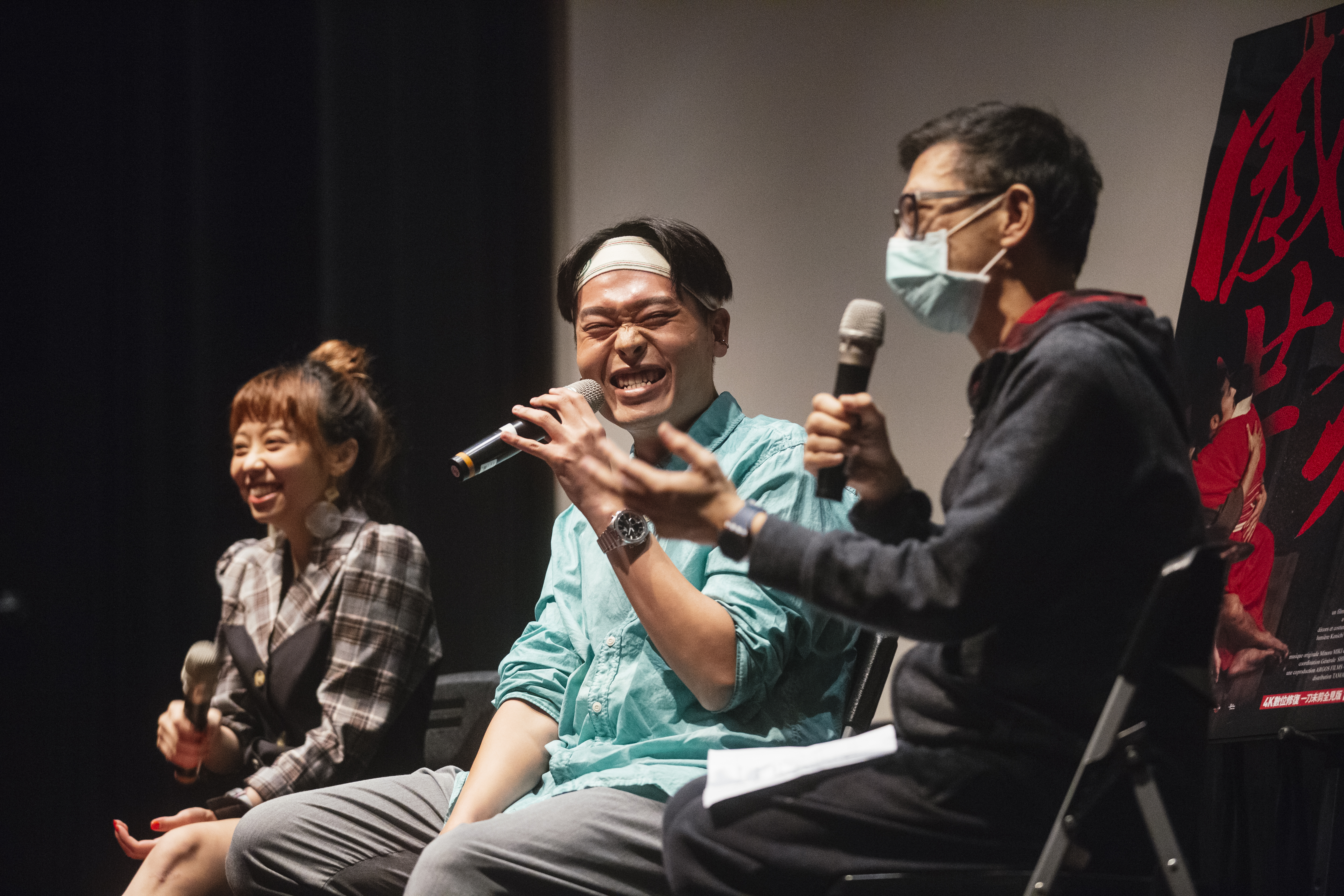 又仁(中)坦承他無法像《感官世界》男女主角那樣大膽演出,「過幾年再看看啦」。